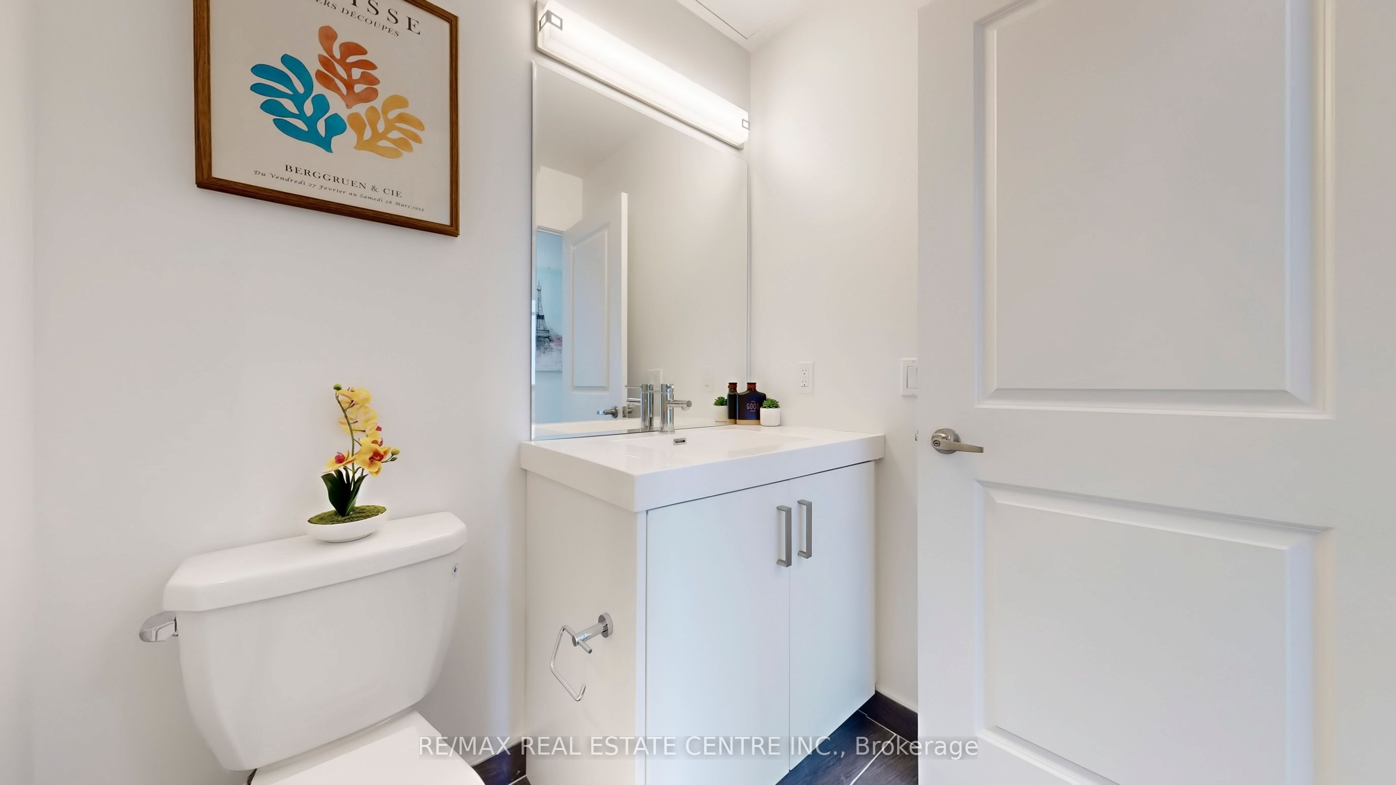 1010 Dundas Street E Ph12 Property Photo 34