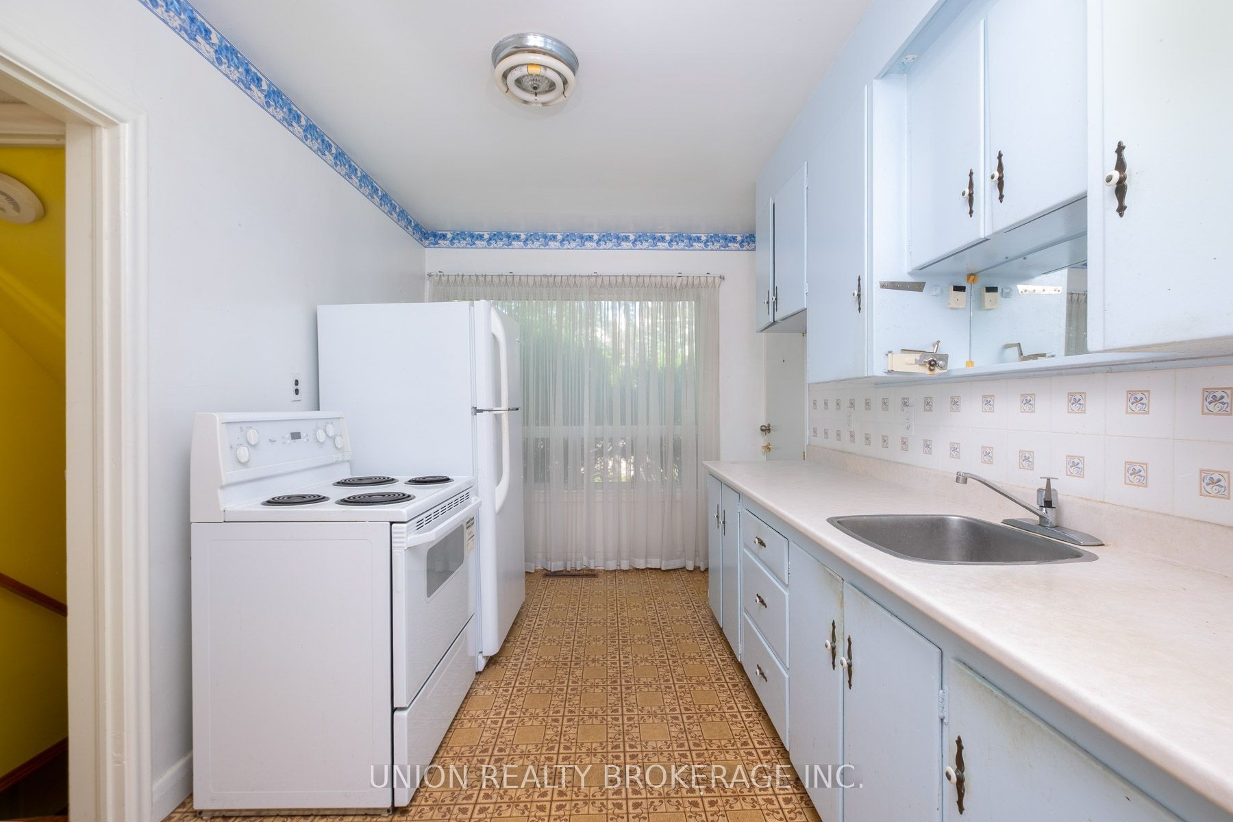 37 Shirley Crescent Property Photo 11