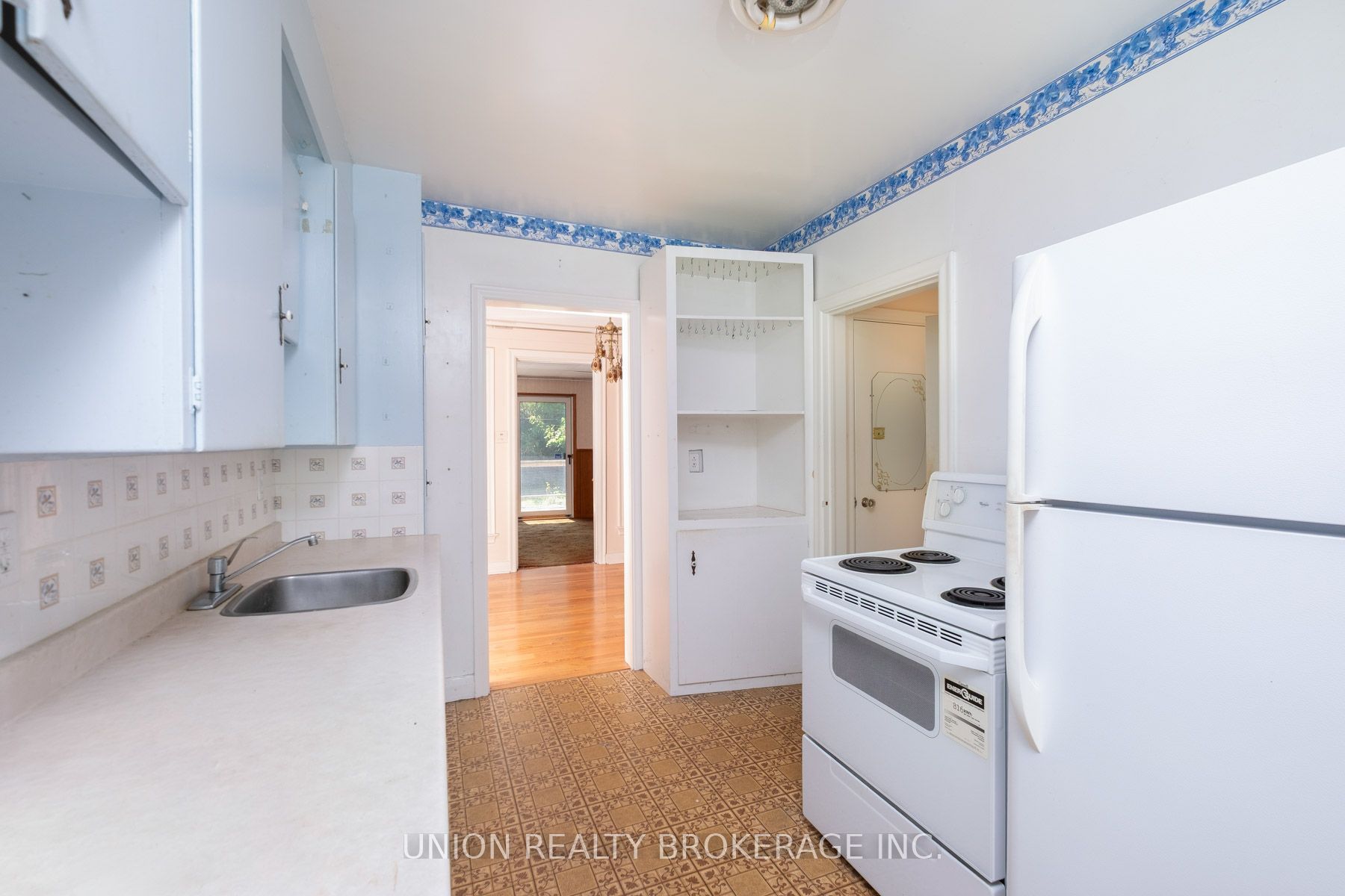 37 Shirley Crescent Property Photo 12