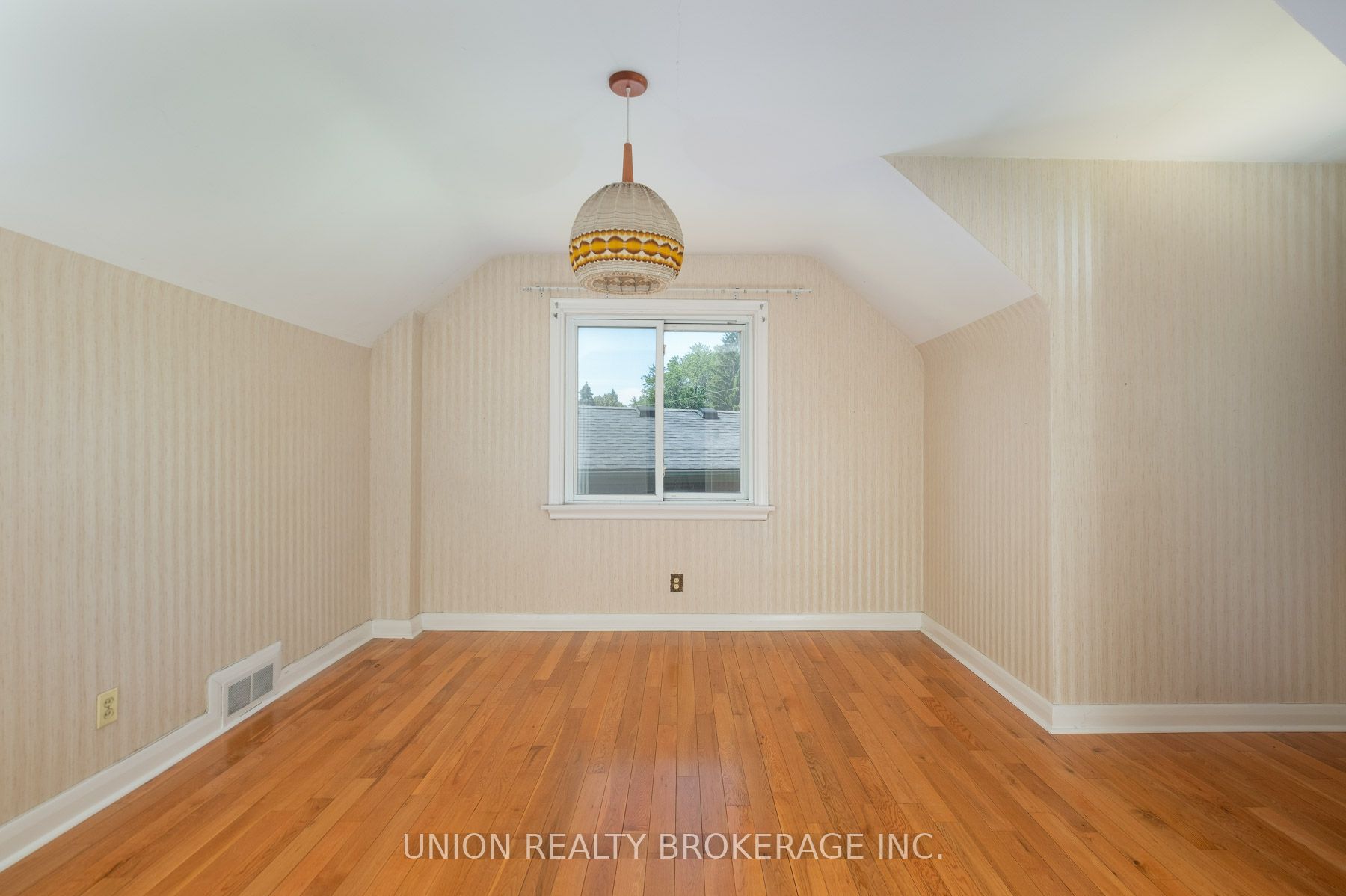 37 Shirley Crescent Property Photo 14