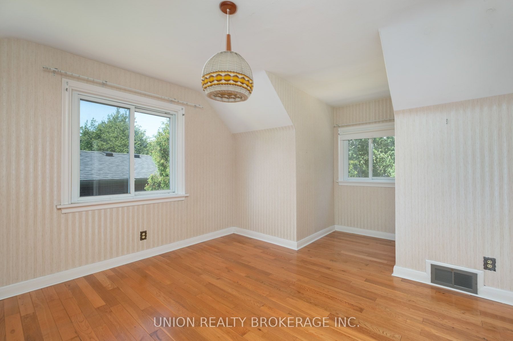 37 Shirley Crescent Property Photo 15