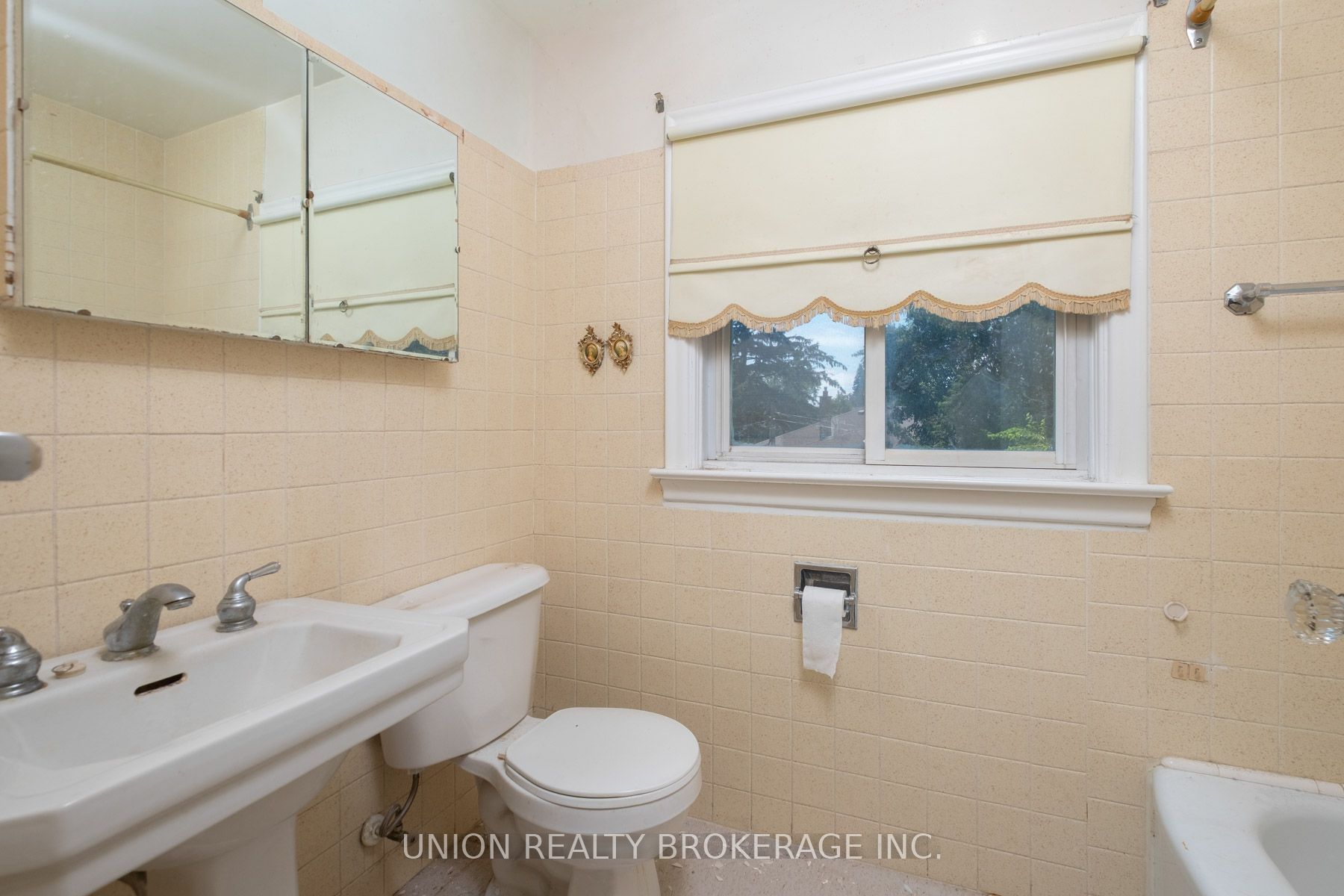 37 Shirley Crescent Property Photo 16