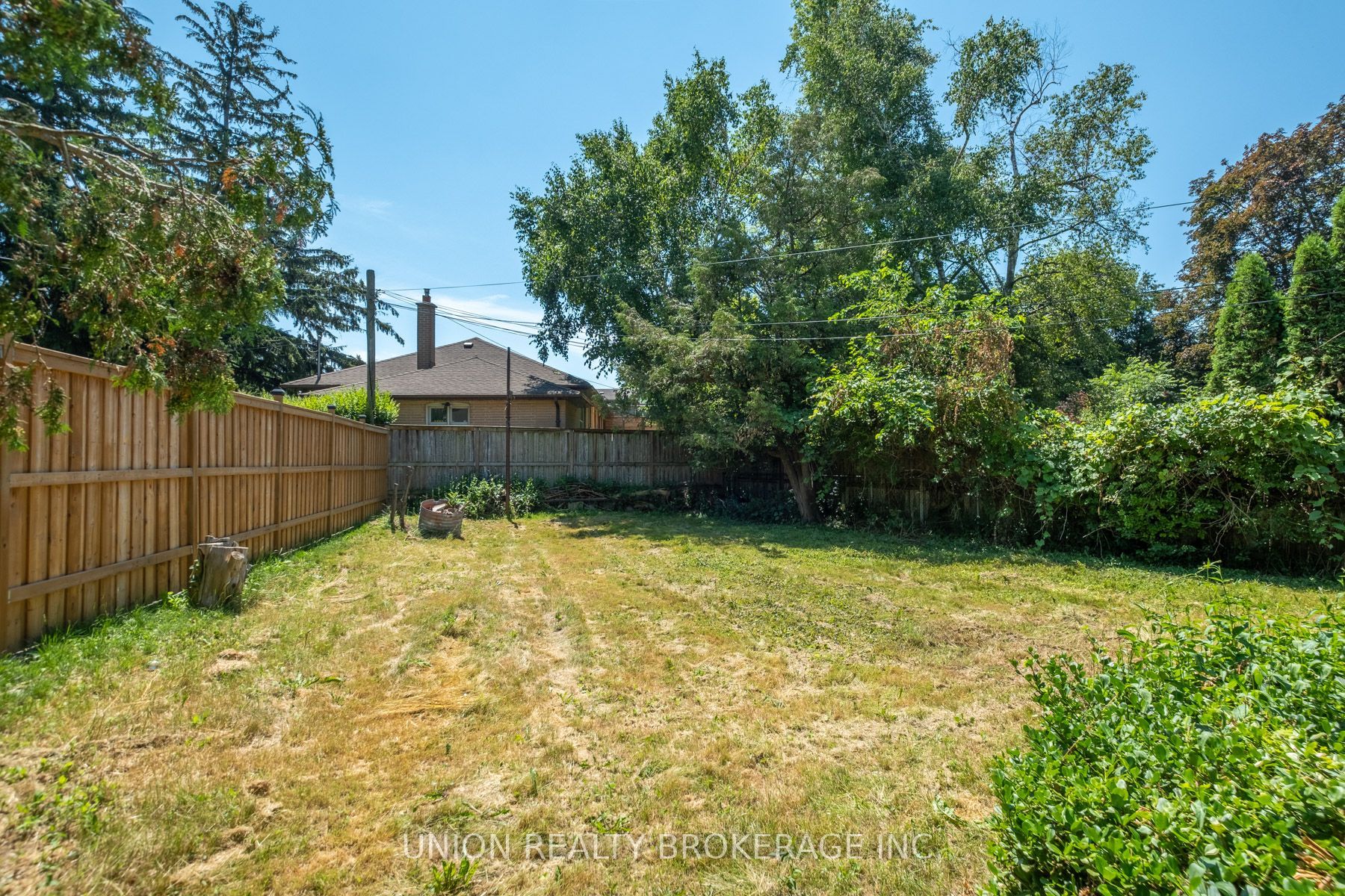 37 Shirley Crescent Property Photo 19