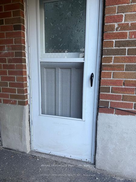 113 Confederation Drive Property Photo 2