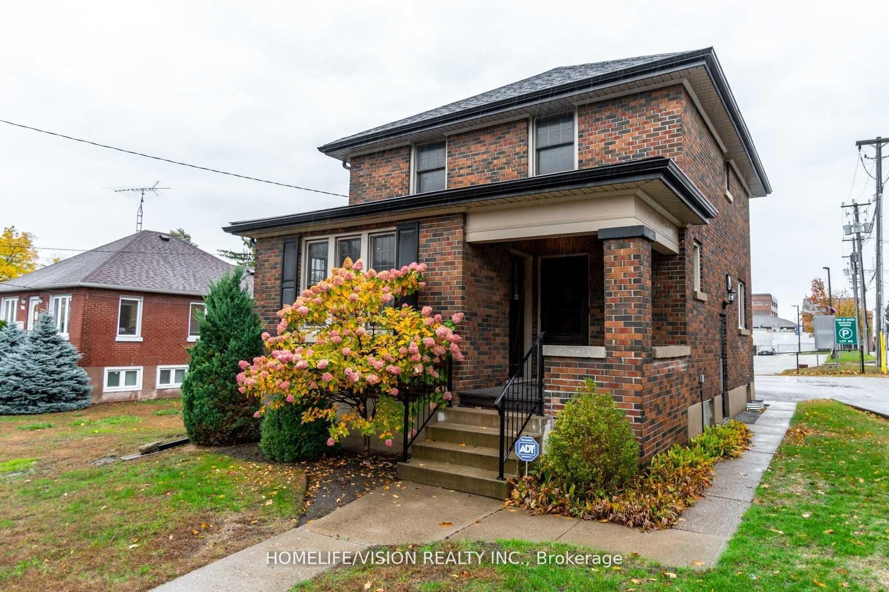 123 Mary Street E Property Photo 1