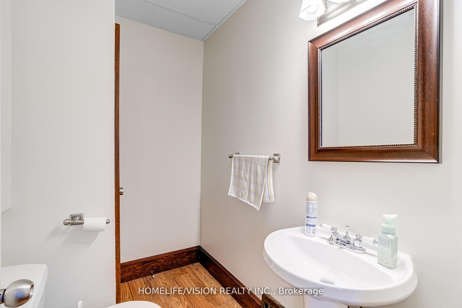 123 Mary Street E Property Photo 21