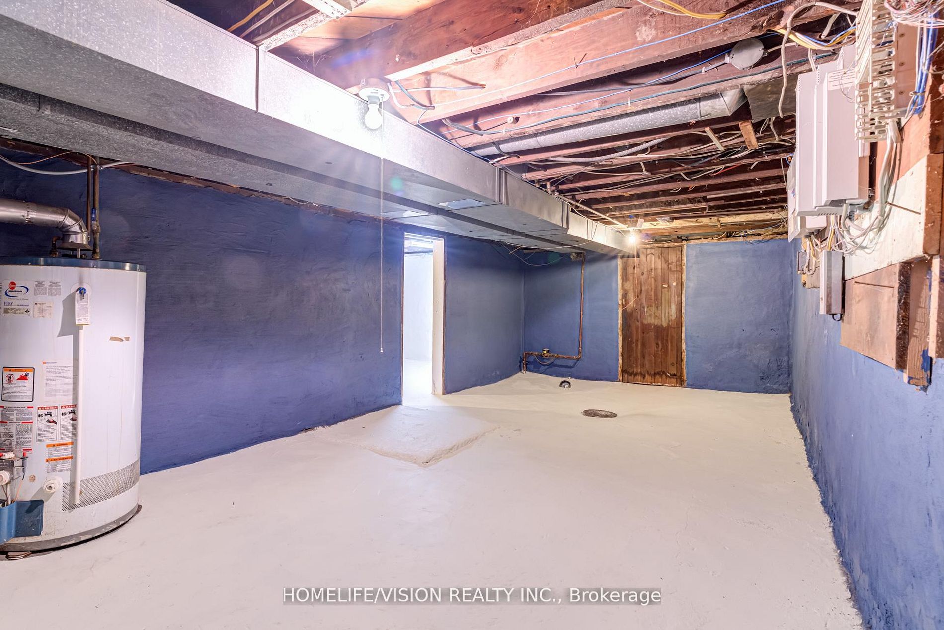 123 Mary Street E Property Photo 38