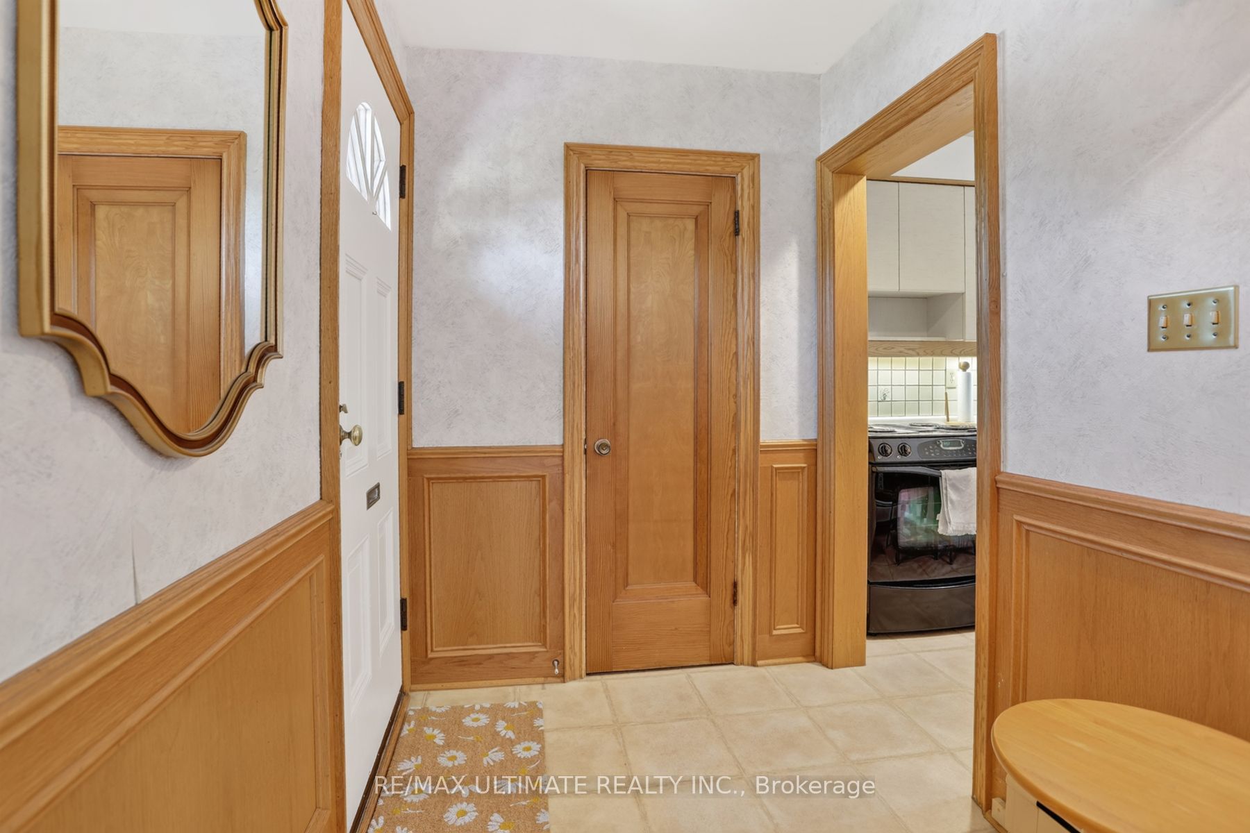 81 Flora Drive Property Photo 6