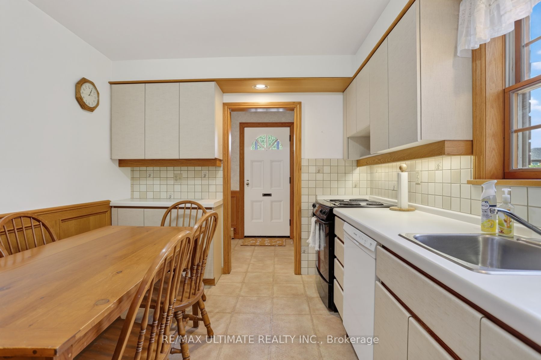 81 Flora Drive Property Photo 12