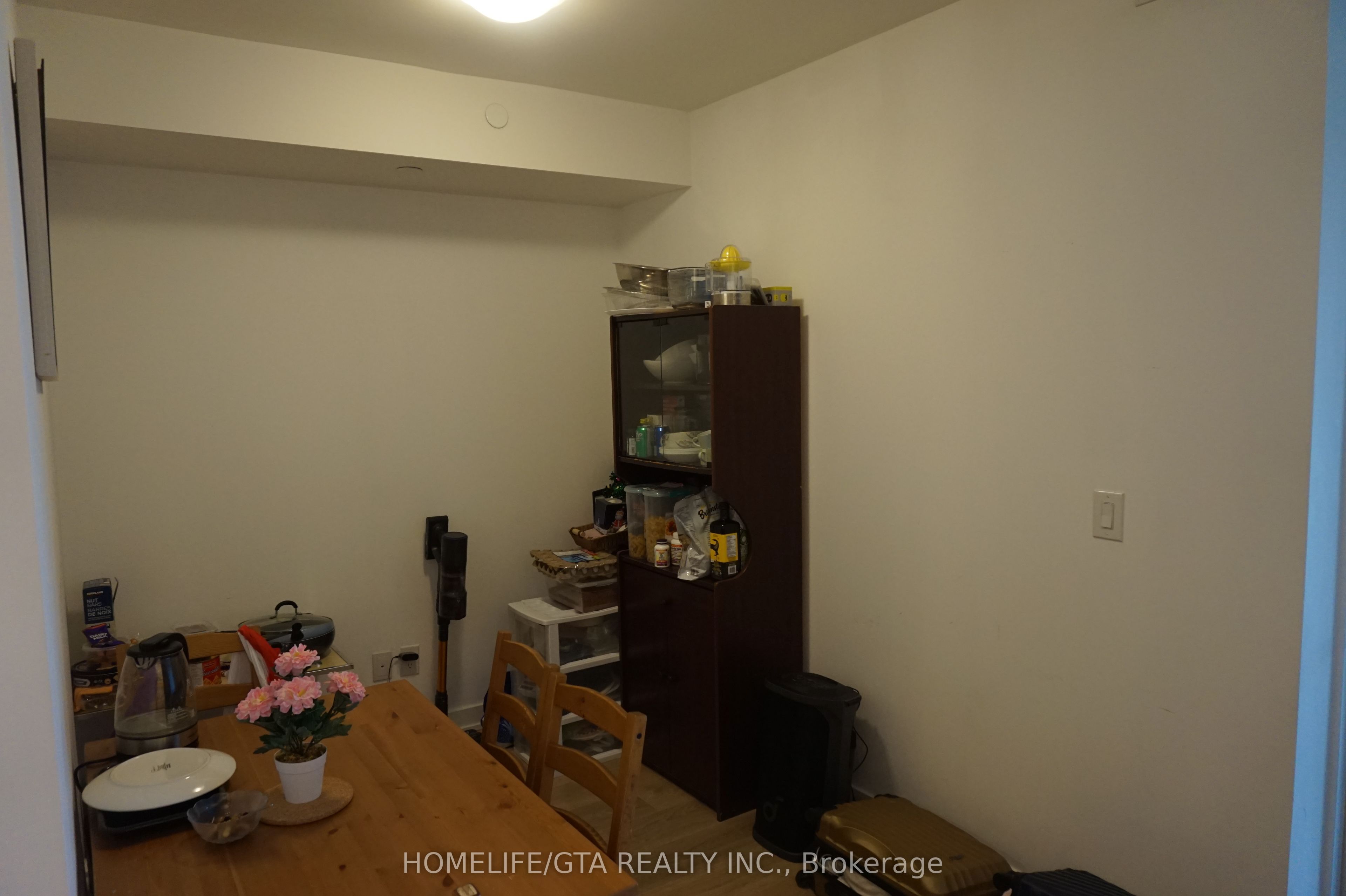 2033 Kennedy Road 2210 Property Photo 6