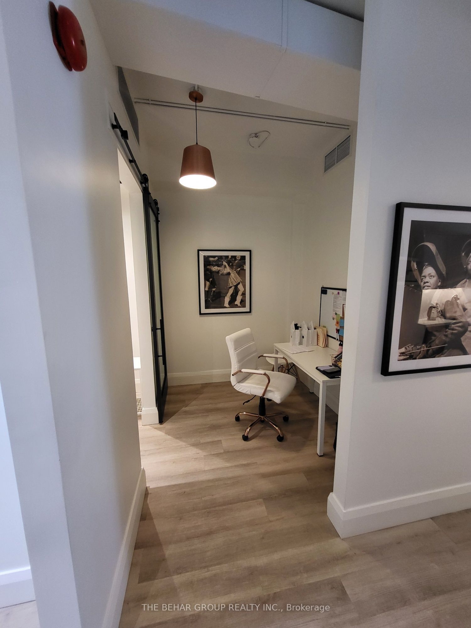 2128 Queen Street E Property Photo 9