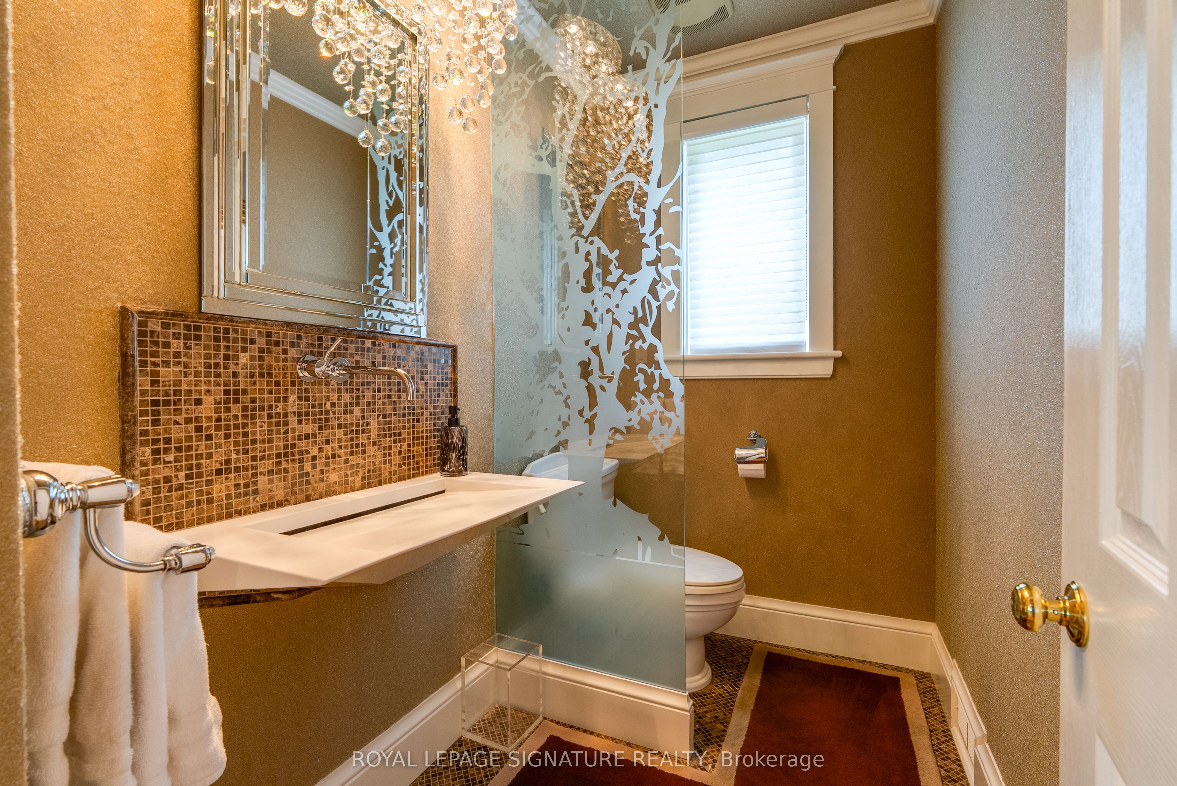 220 Greyabbey Trail Property Photo 23