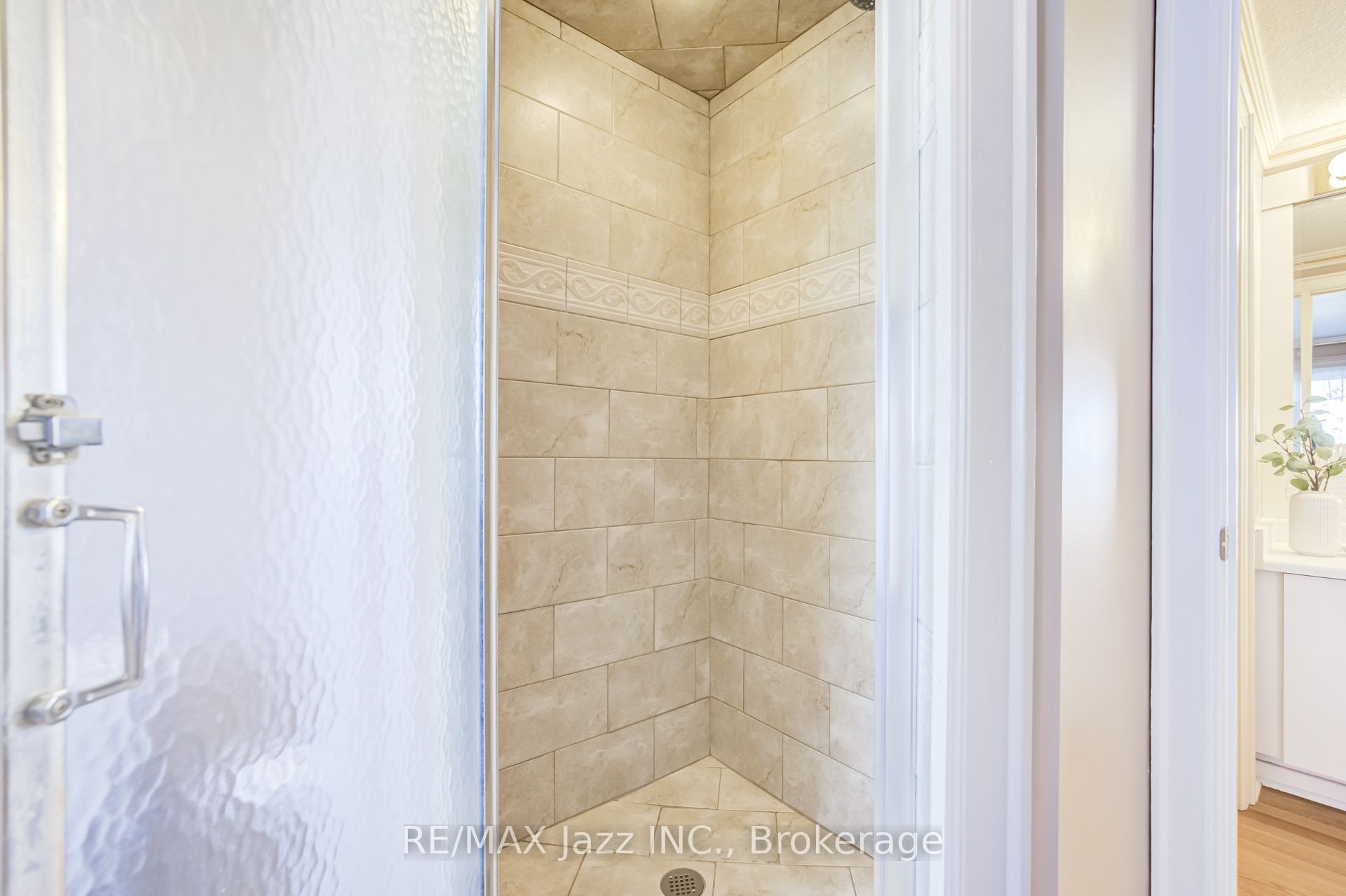 2 Coomer Crescent Property Photo 23