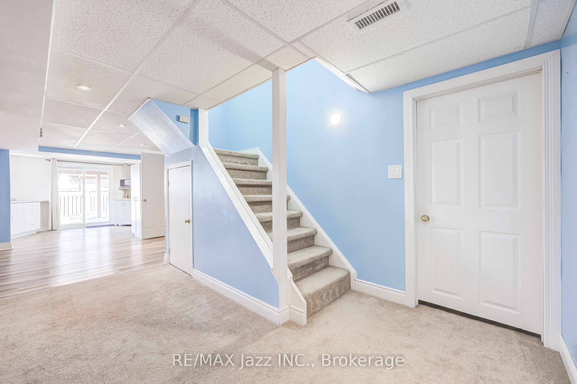 2 Coomer Crescent Property Photo 33