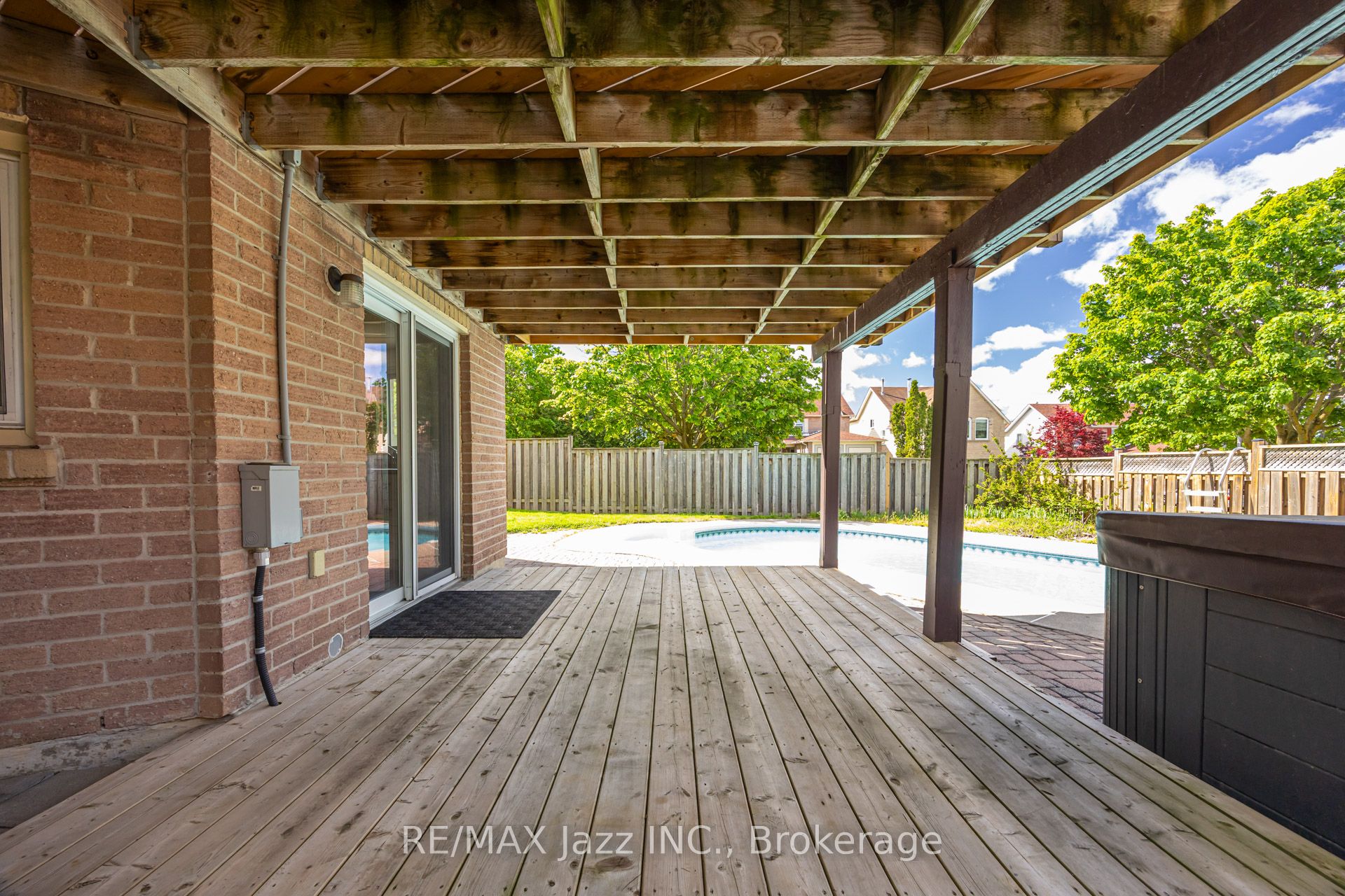 2 Coomer Crescent Property Photo 41