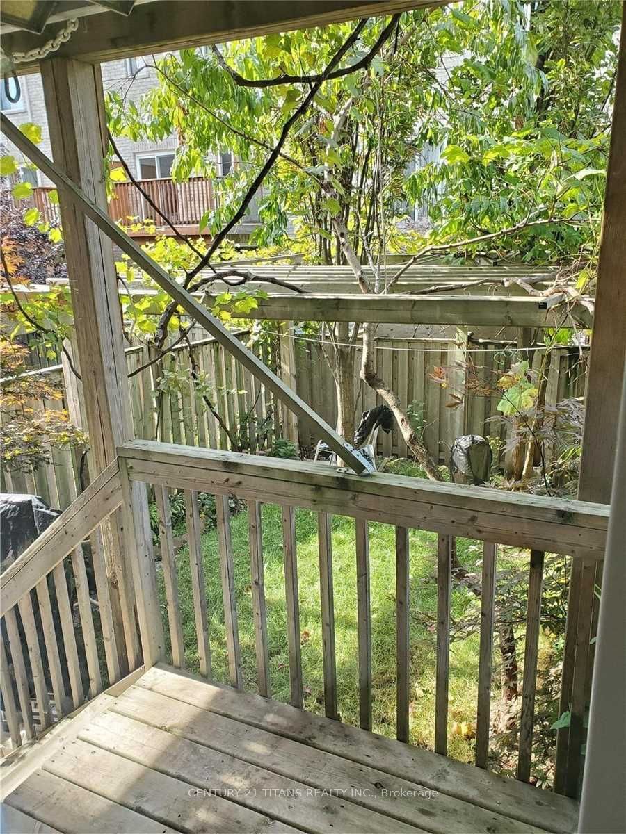 105 Wilkes Crescent Property Photo 2