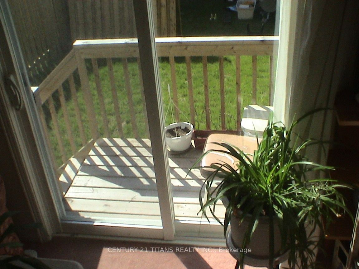 105 Wilkes Crescent Property Photo 3