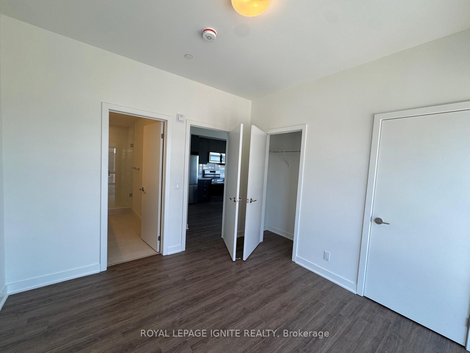 51 Clarington Boulevard 607 Property Photo 12