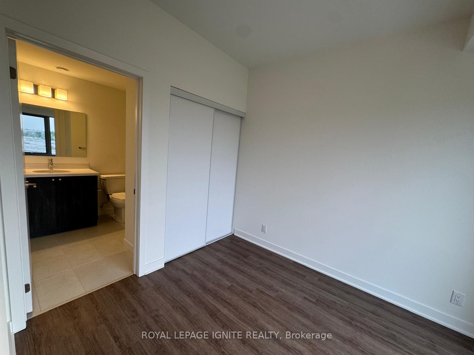 51 Clarington Boulevard 607 Property Photo 15