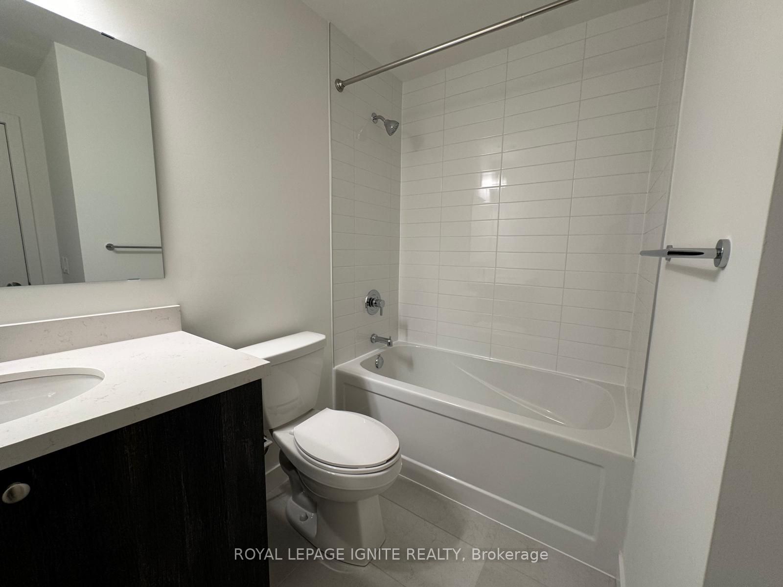 51 Clarington Boulevard 607 Property Photo 17