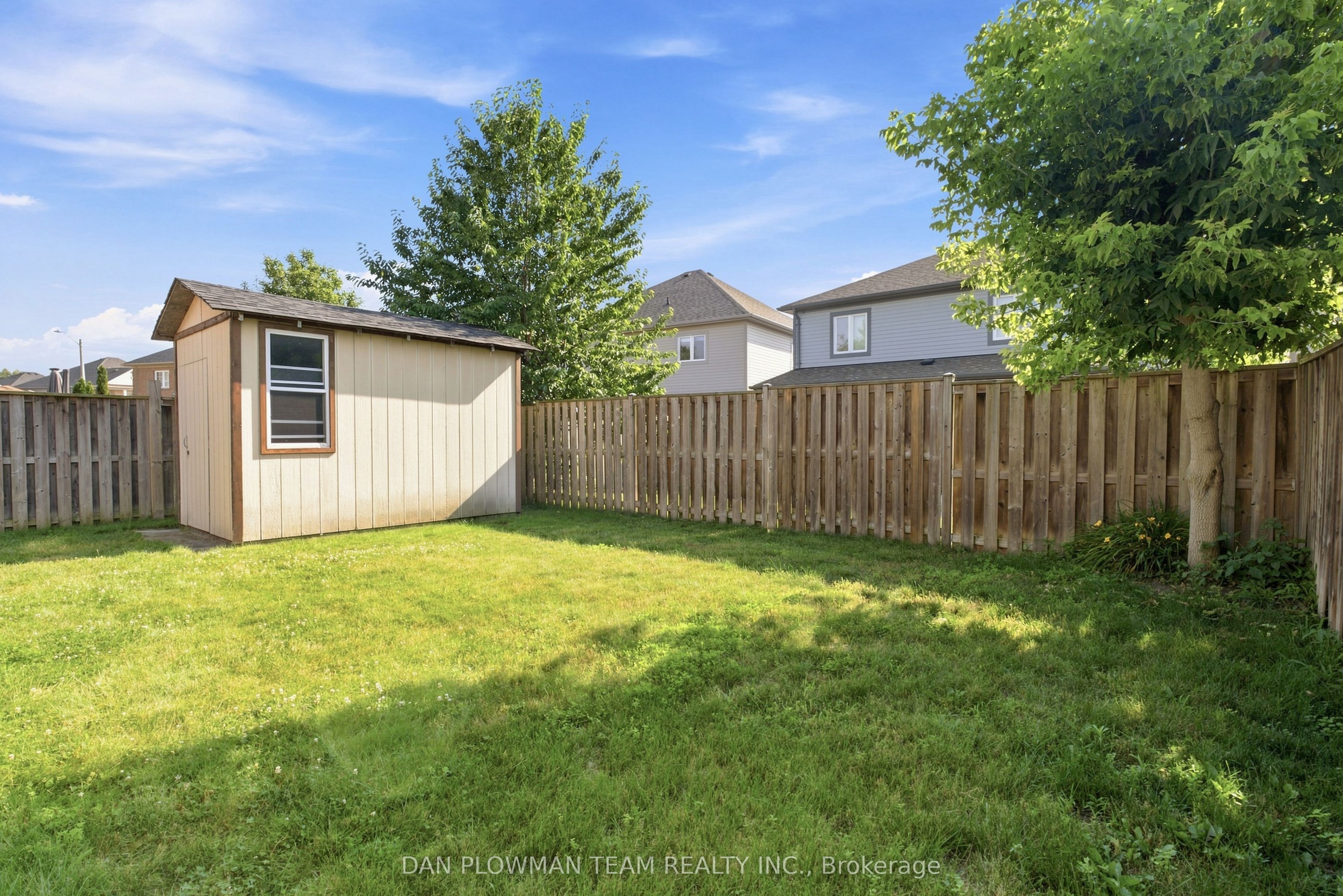 679 Oxbow Crescent Property Photo 33