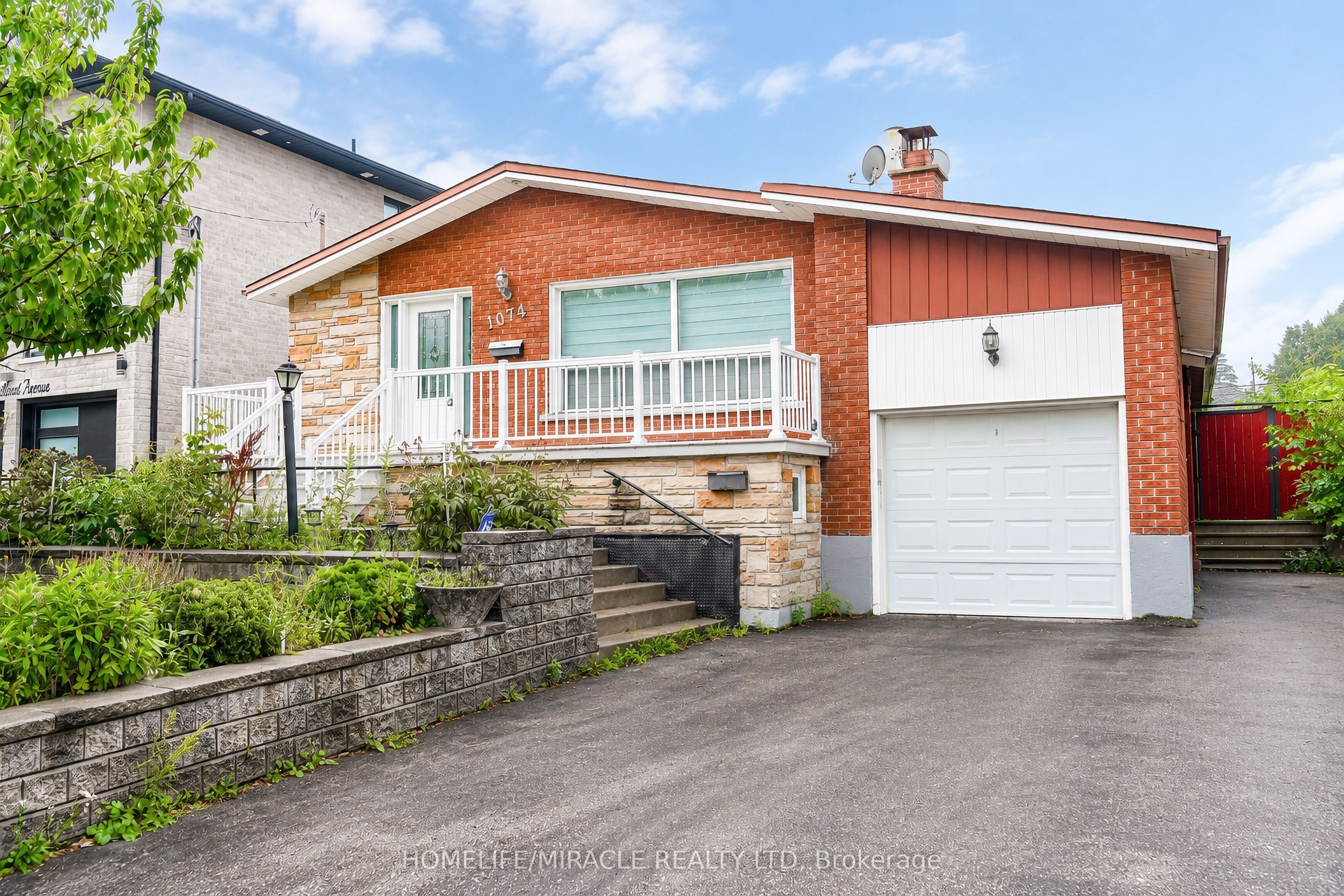 1074 Midland Avenue Property Photo 1
