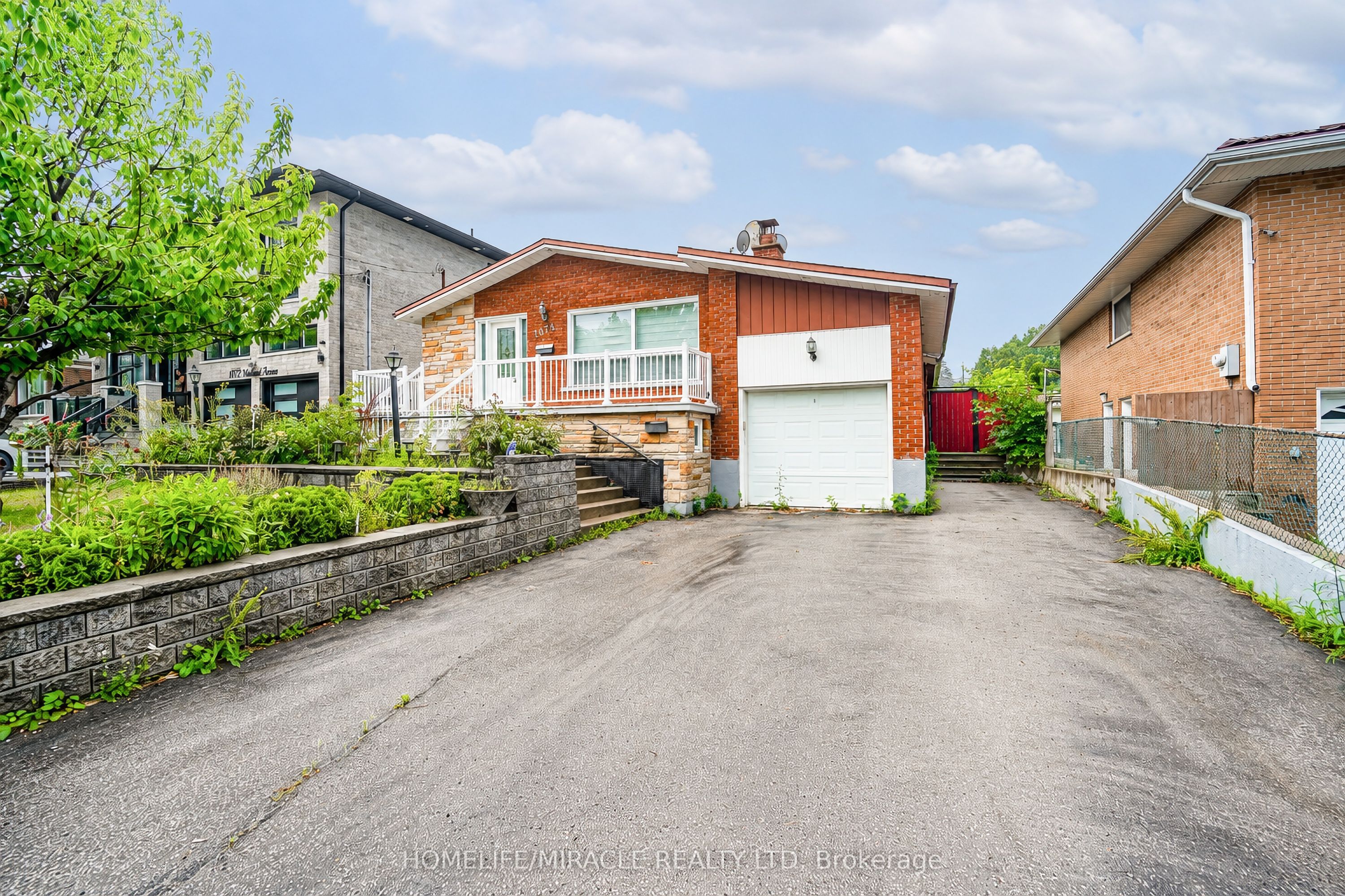 1074 Midland Avenue Property Photo 3