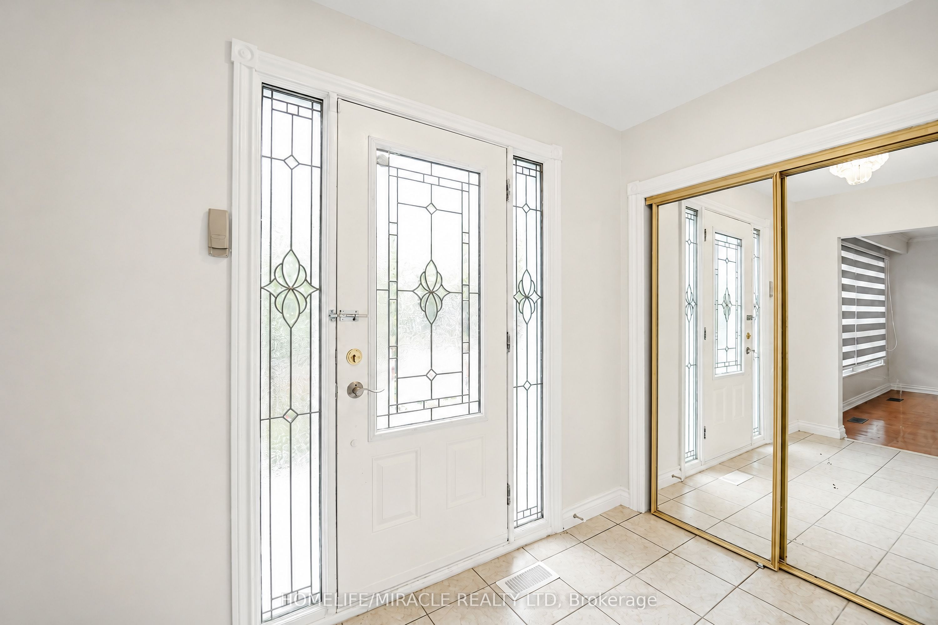 1074 Midland Avenue Property Photo 6