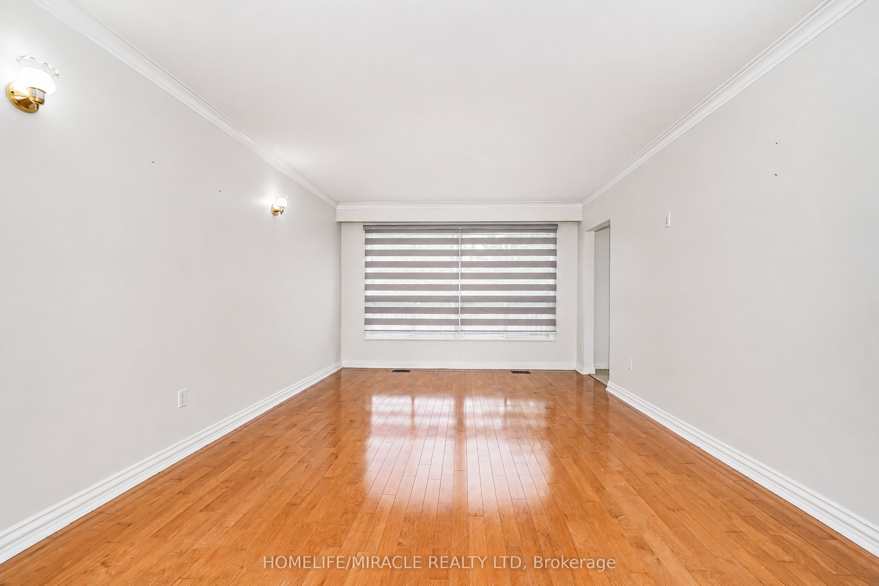 1074 Midland Avenue Property Photo 7