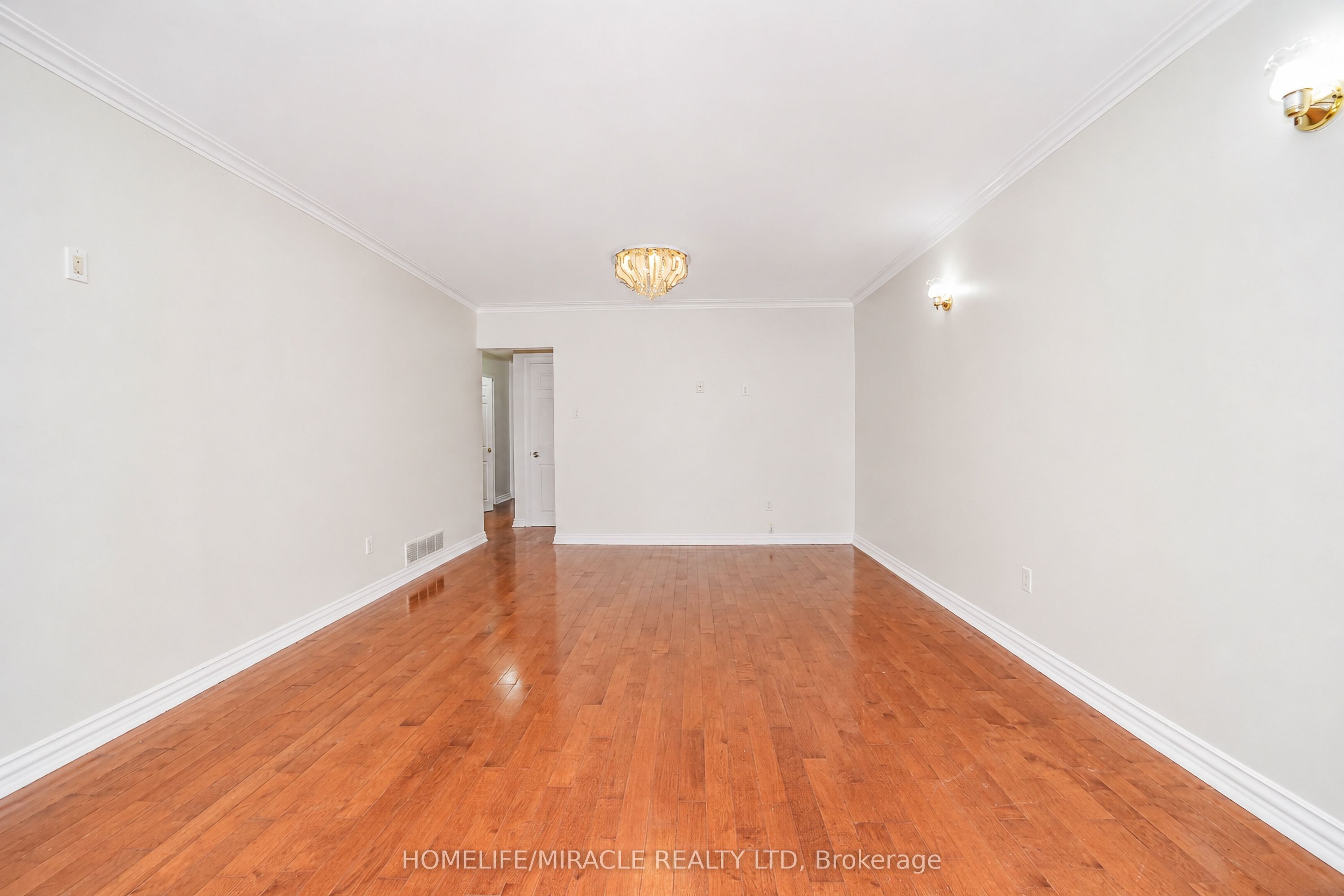 1074 Midland Avenue Property Photo 8