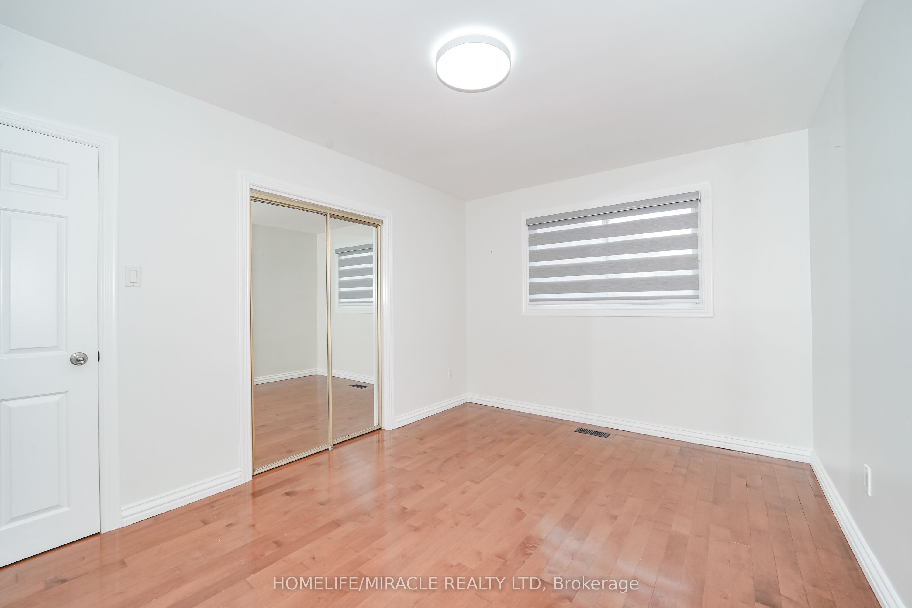1074 Midland Avenue Property Photo 14