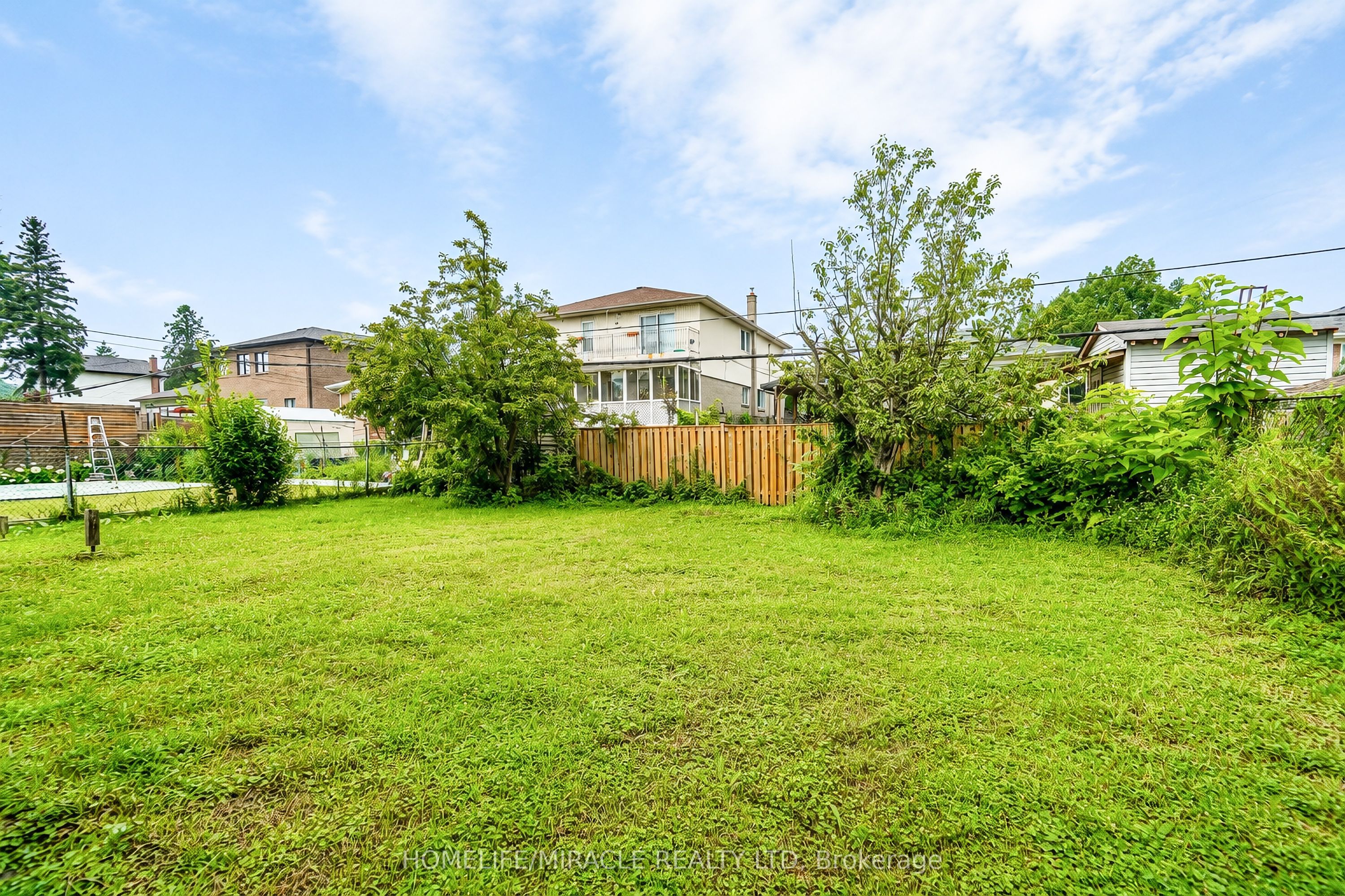 1074 Midland Avenue Property Photo 31