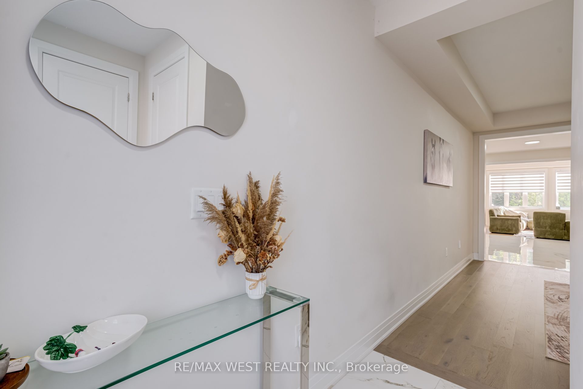 2688 Sapphire Drive Property Photo 5