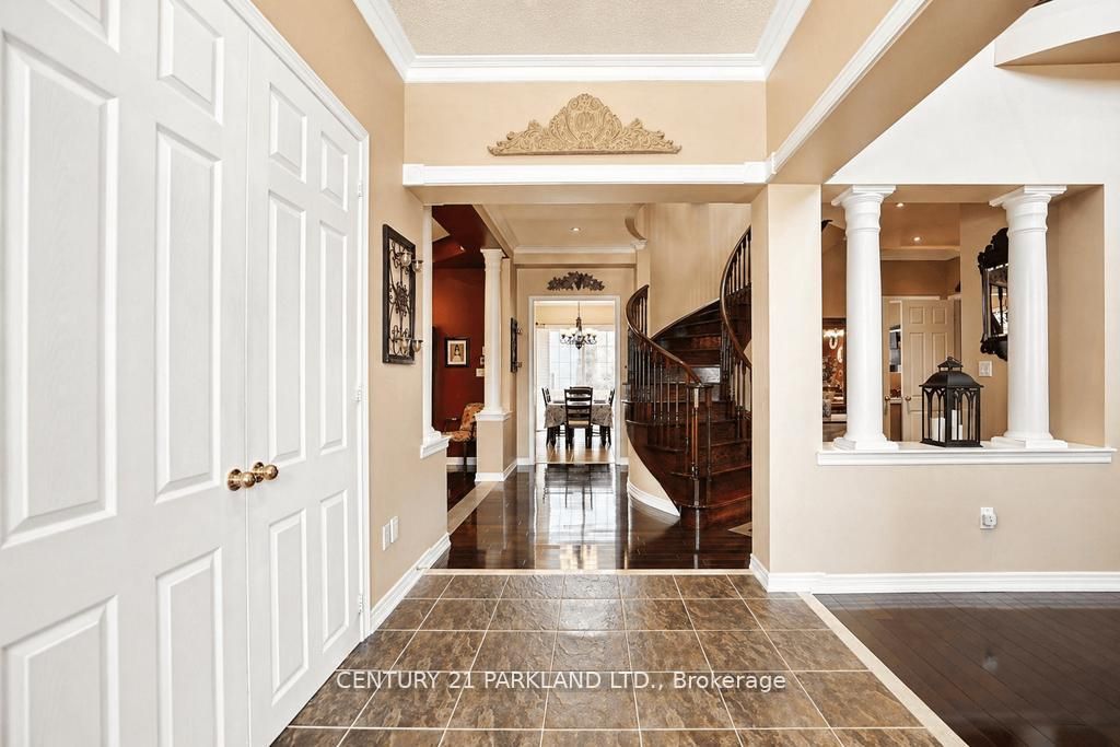 2020 Solar Place Property Photo 4