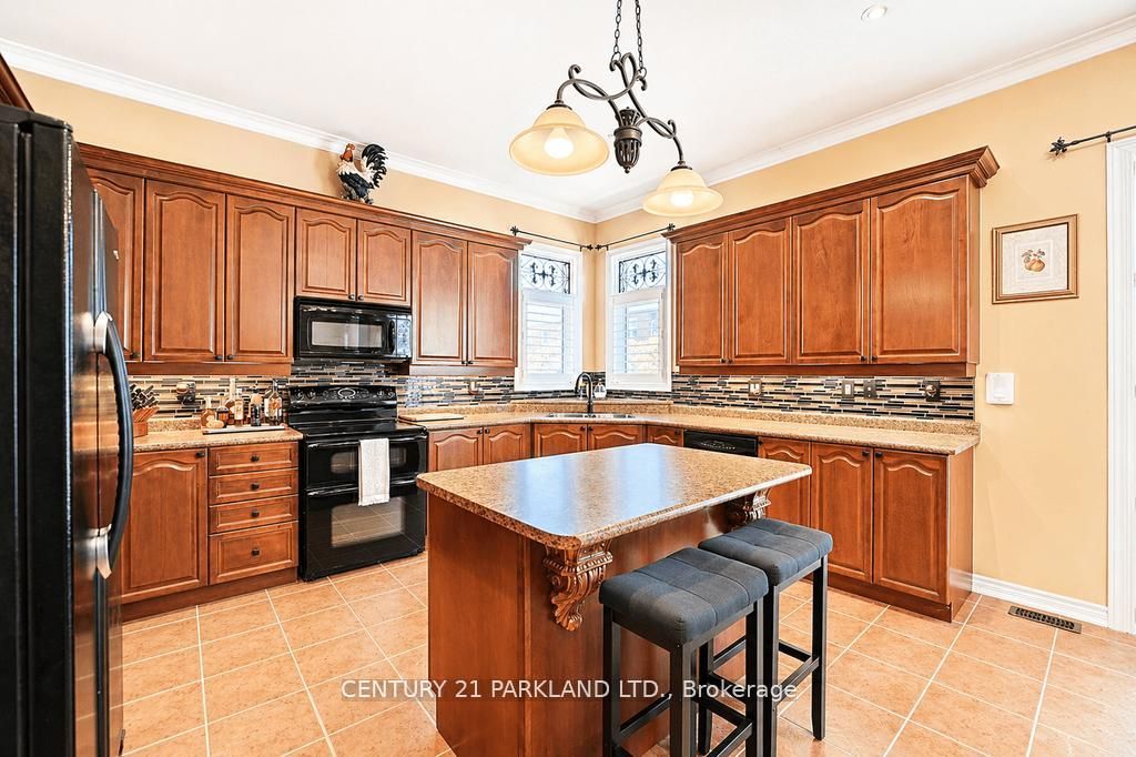 2020 Solar Place Property Photo 14