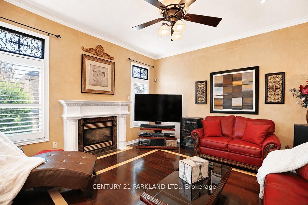 2020 Solar Place Property Photo 18