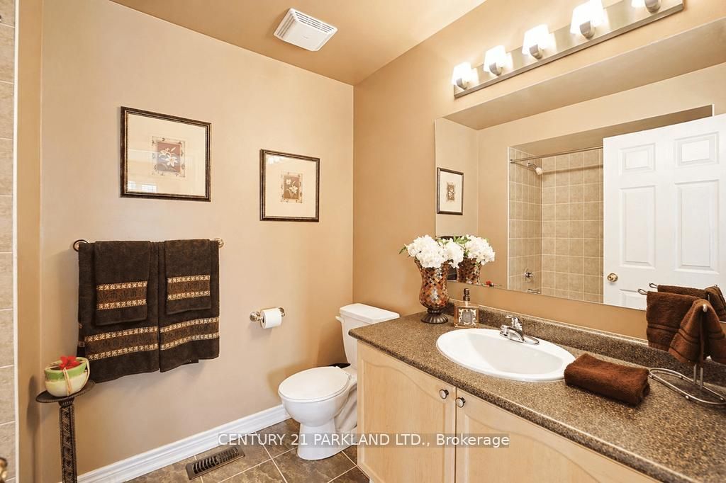 2020 Solar Place Property Photo 32