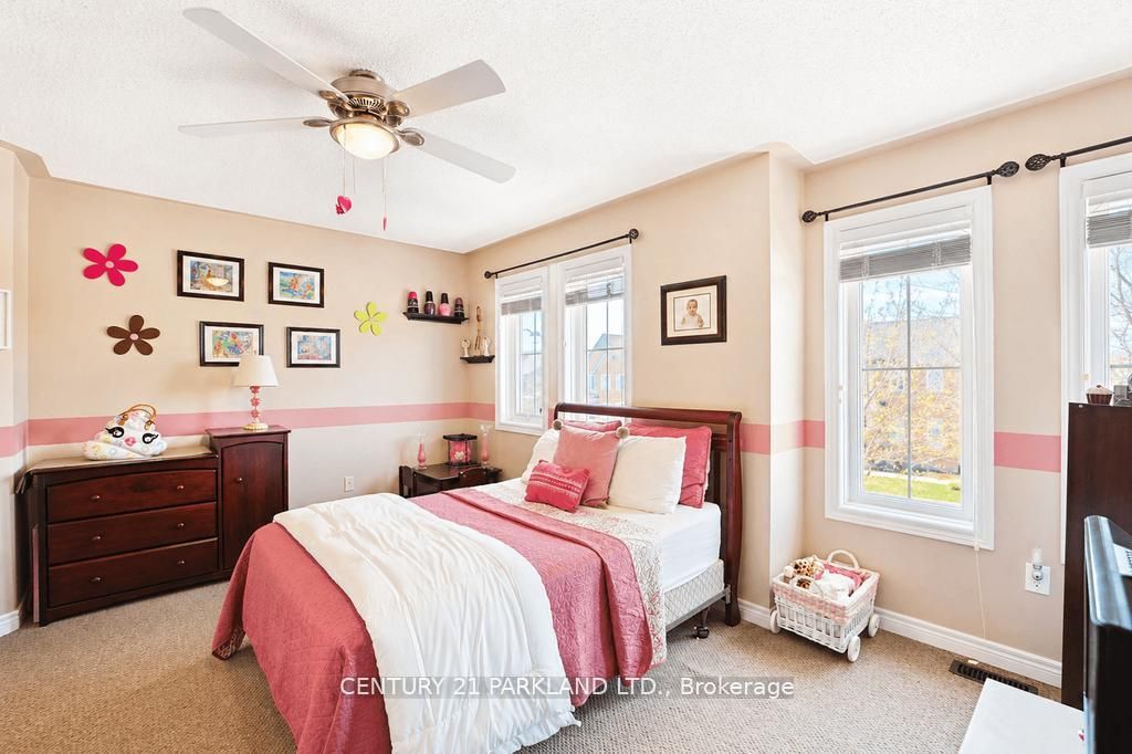 2020 Solar Place Property Photo 33