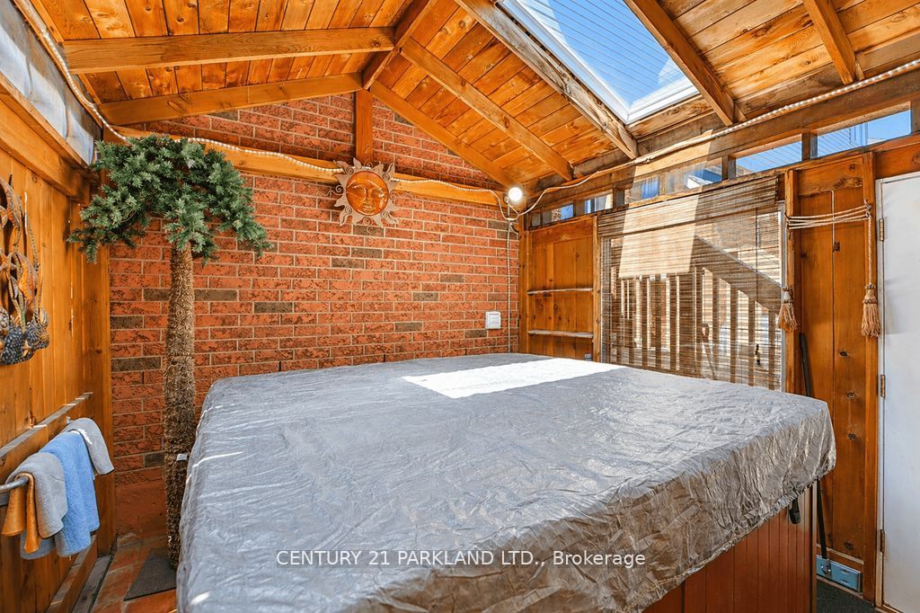 2020 Solar Place Property Photo 38
