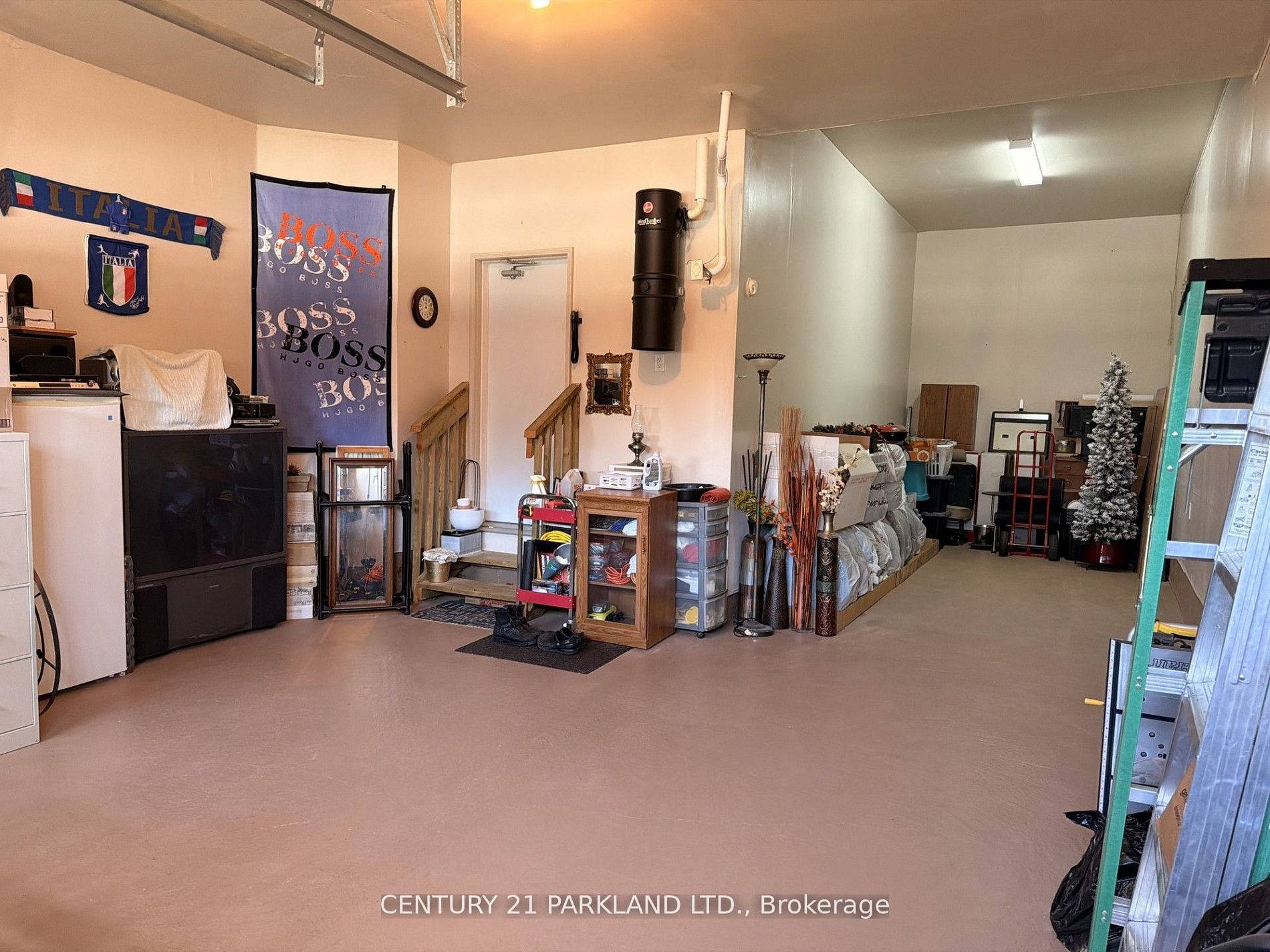 2020 Solar Place Property Photo 44