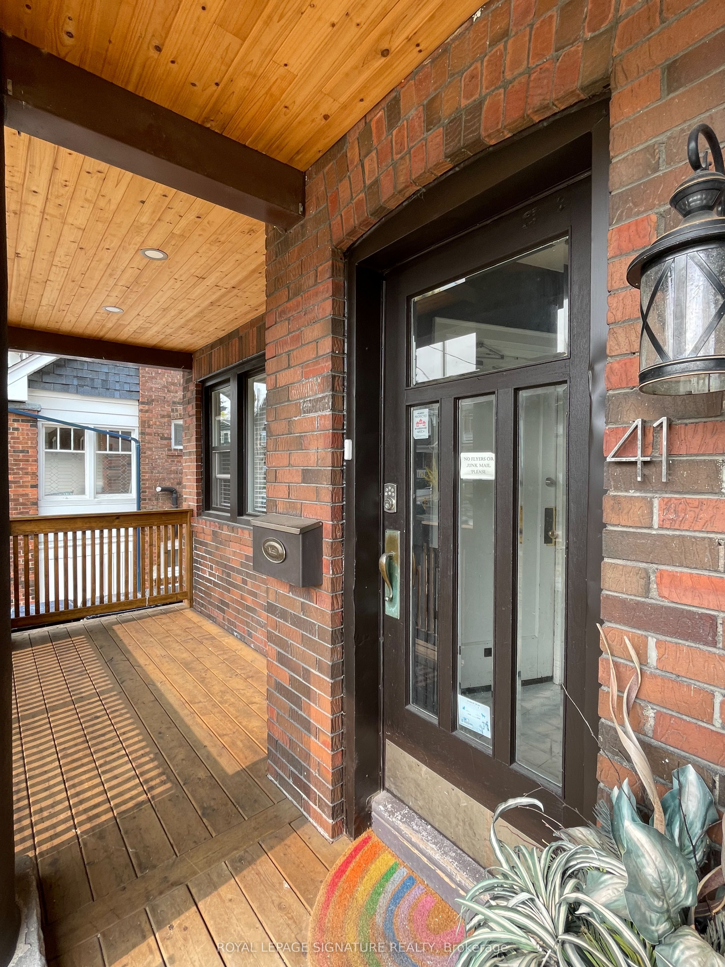 41 Scarboro Beach Boulevard Main Property Photo 4