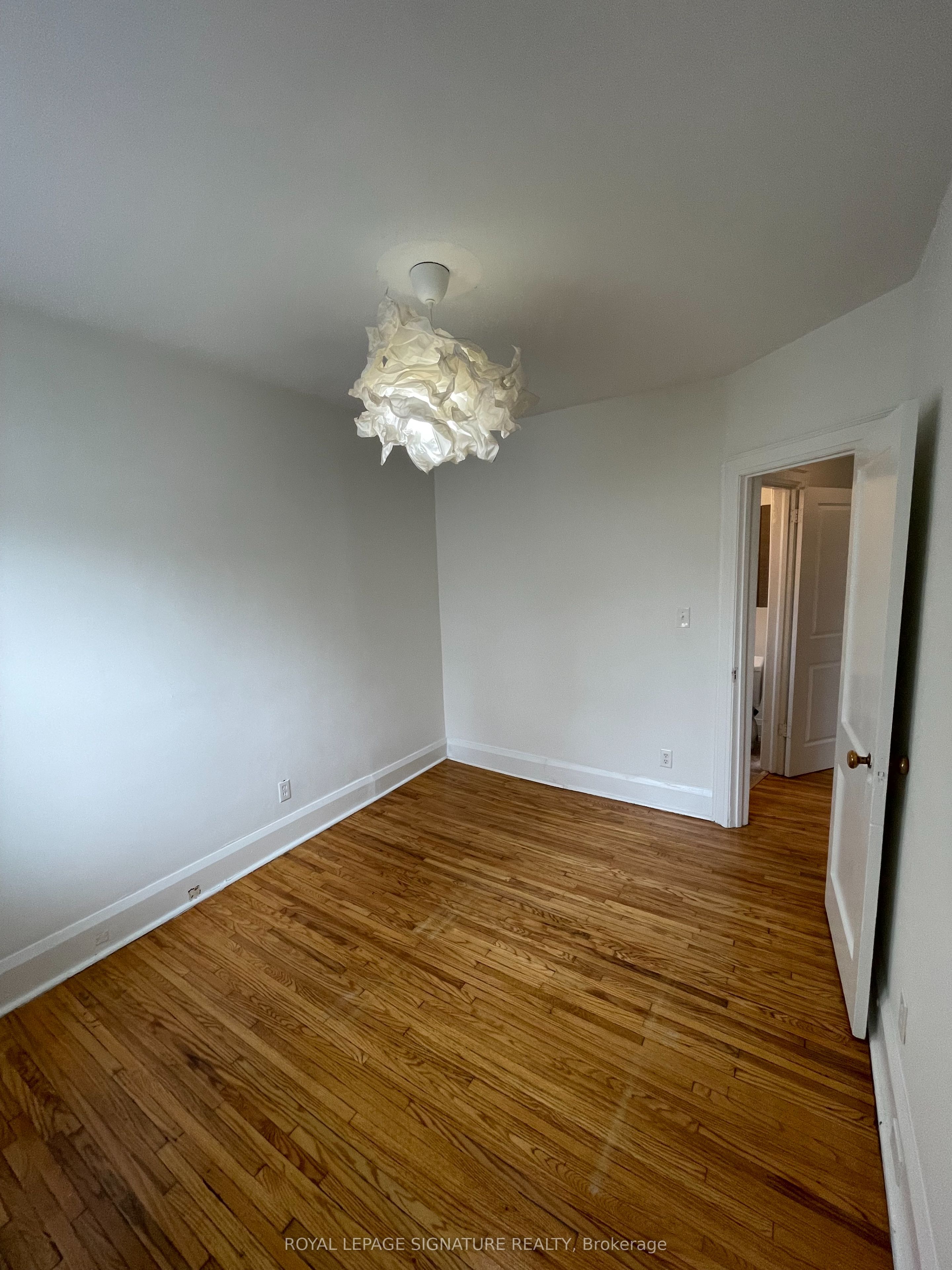 41 Scarboro Beach Boulevard Main Property Photo 24