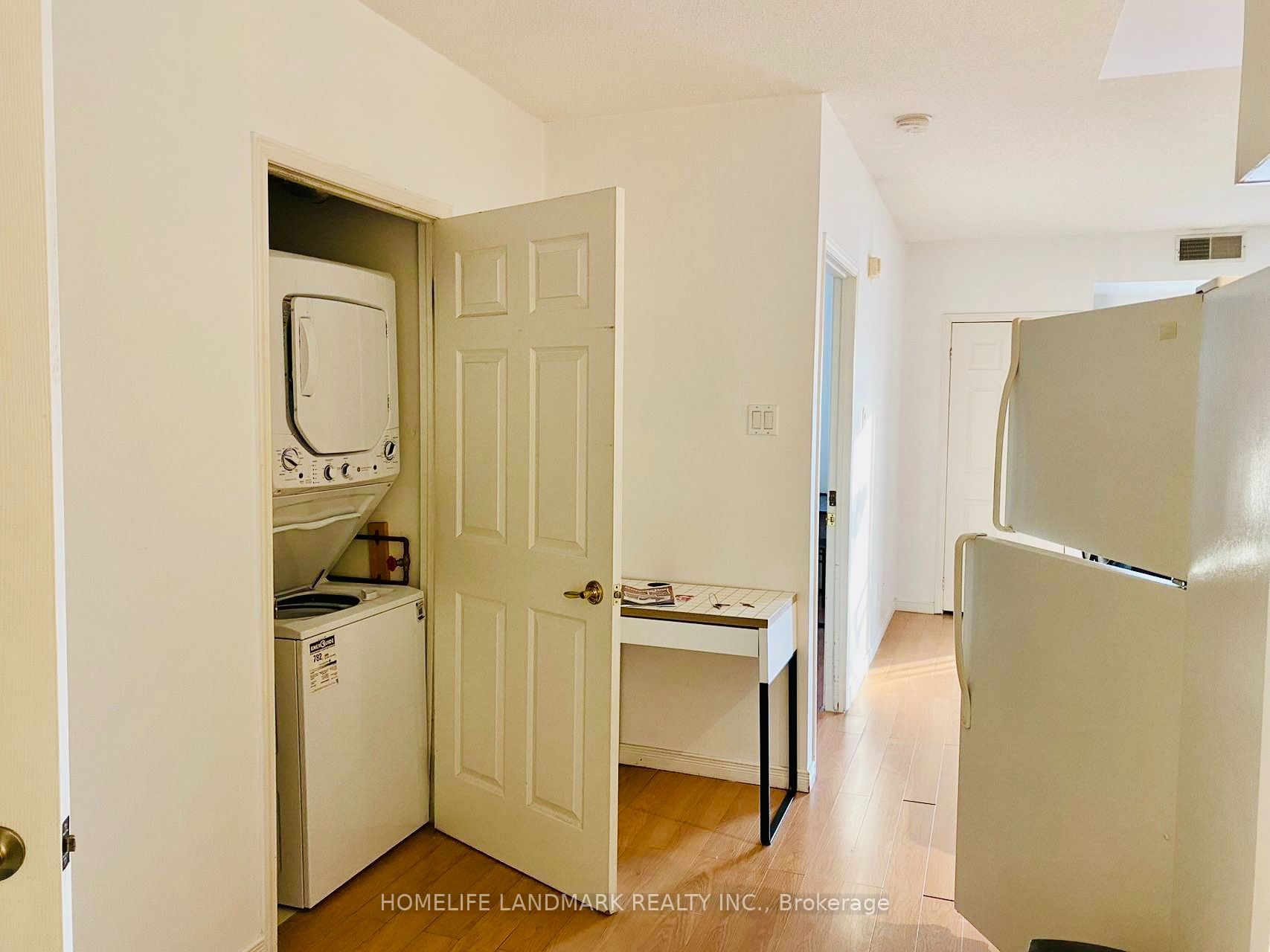 2351 Kennedy Road 105 Property Photo 13