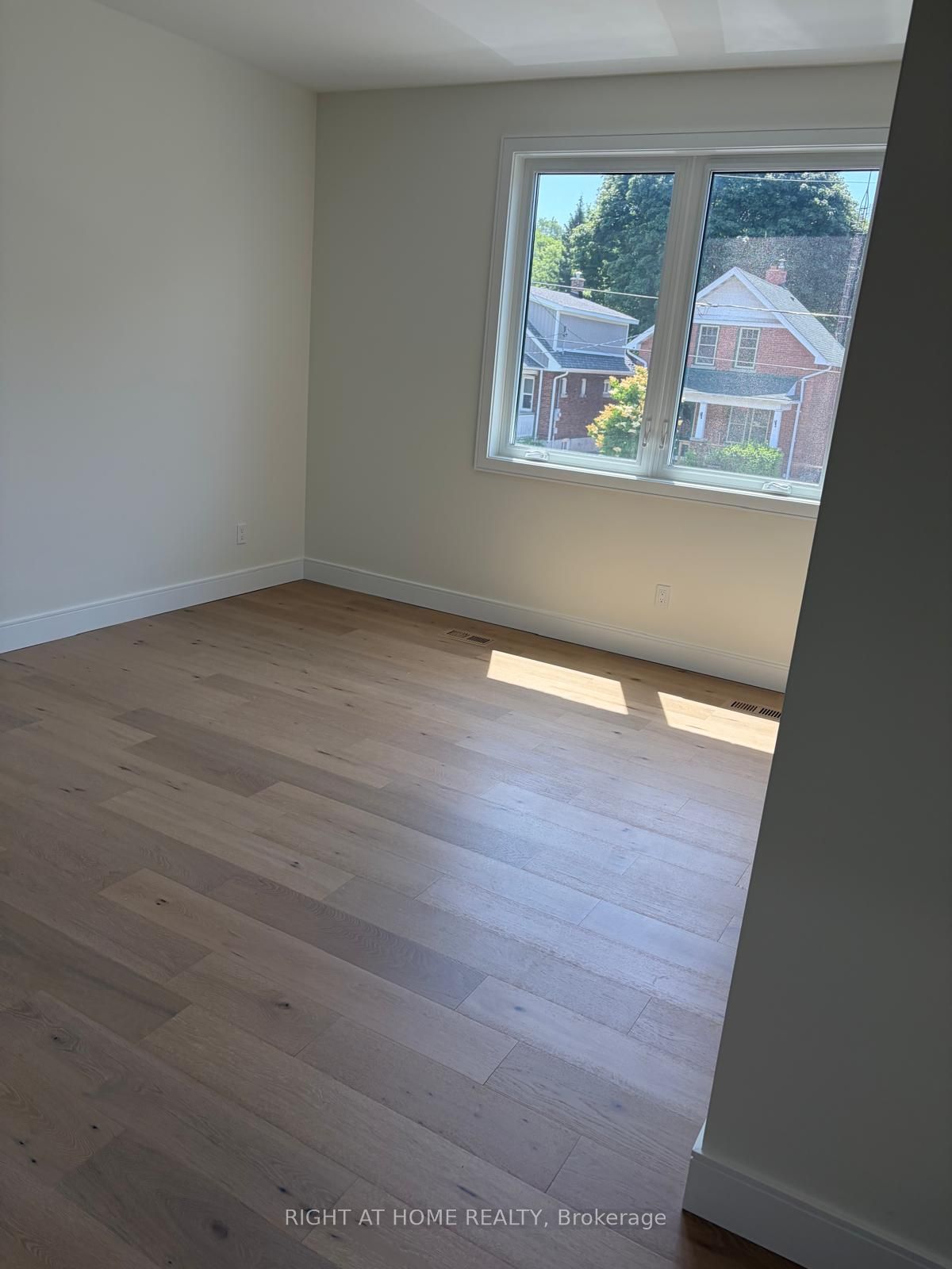 376 Mitchell Avenue Property Photo 10