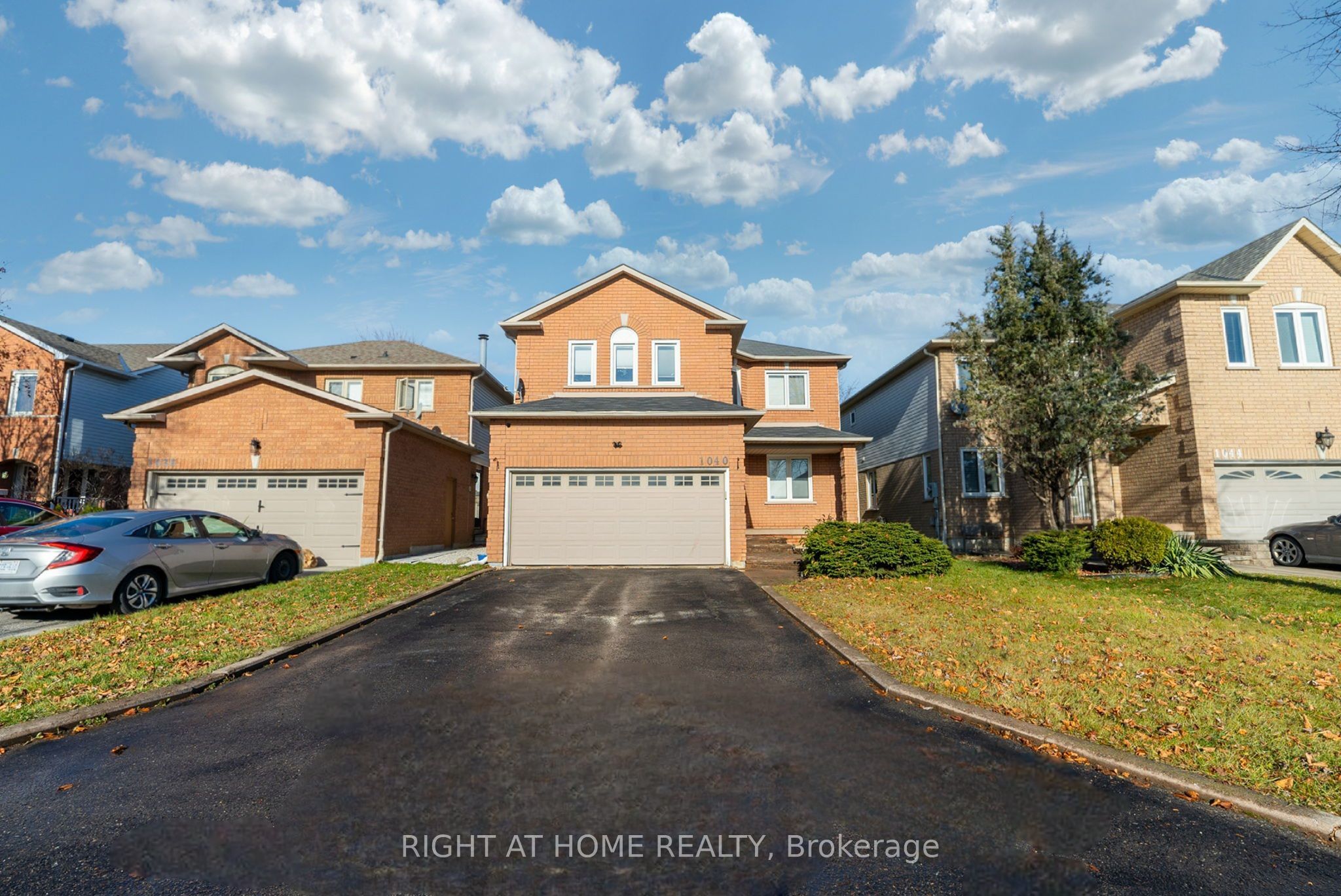 1040 Beaver Valley Crescent Property Photo 1