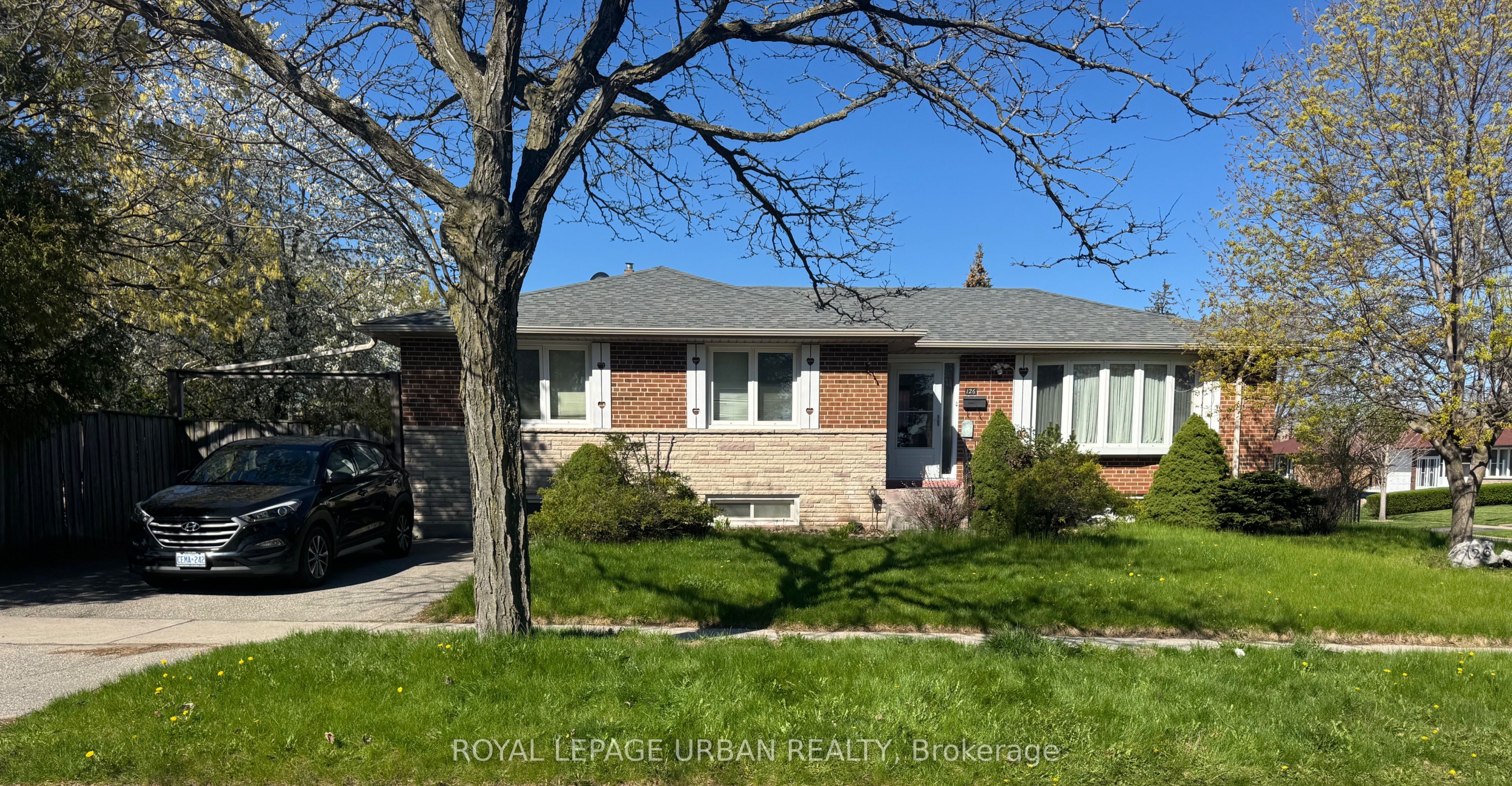 126 Marilake Drive Property Photo 1