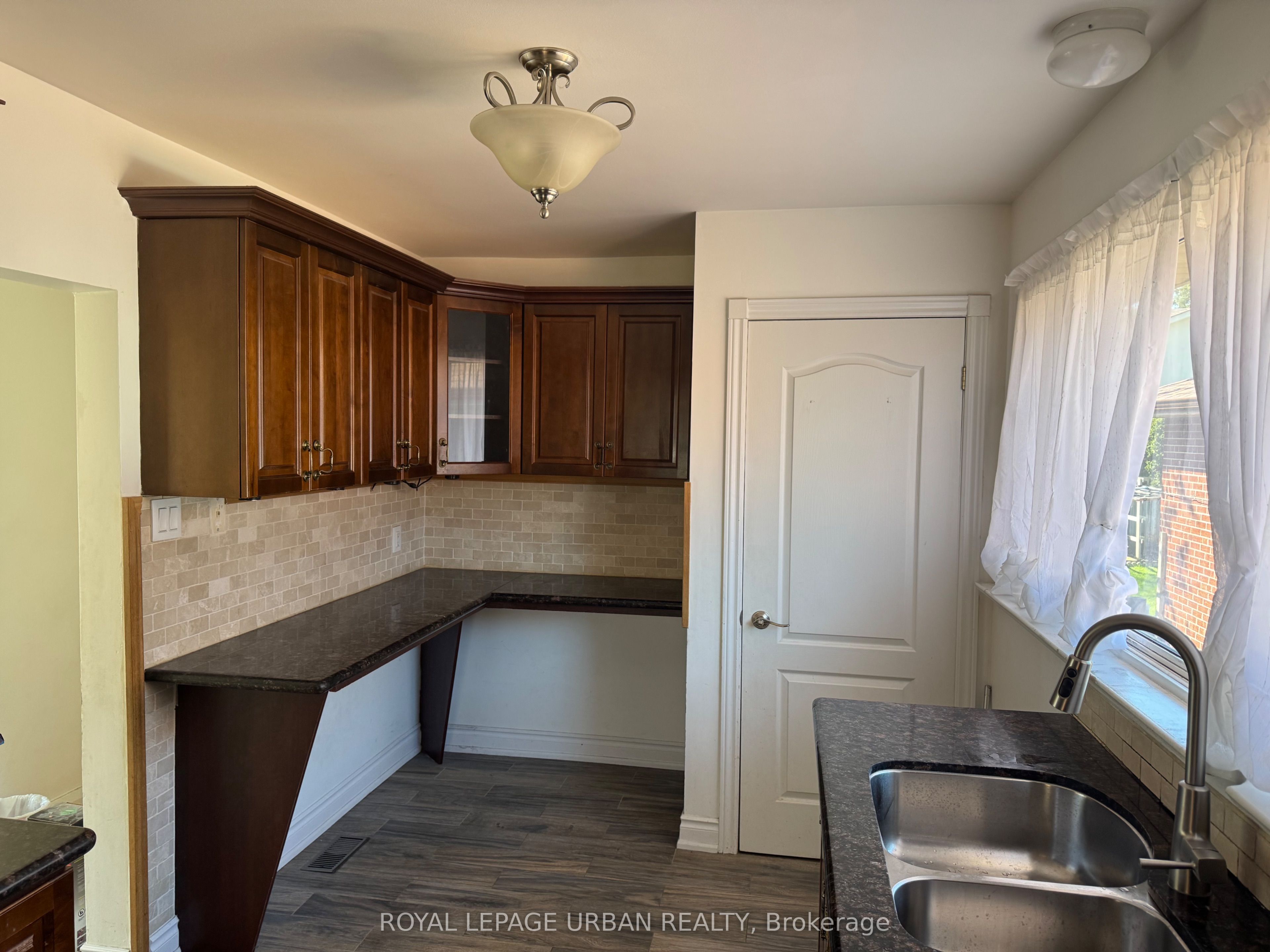 126 Marilake Drive Property Photo 6
