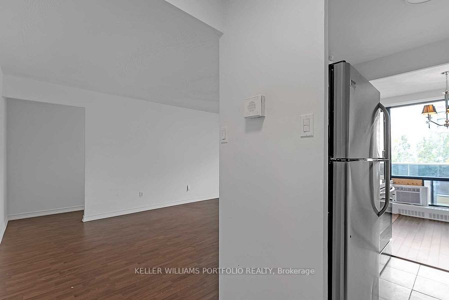921 Midland Avenue 704 Property Photo 2