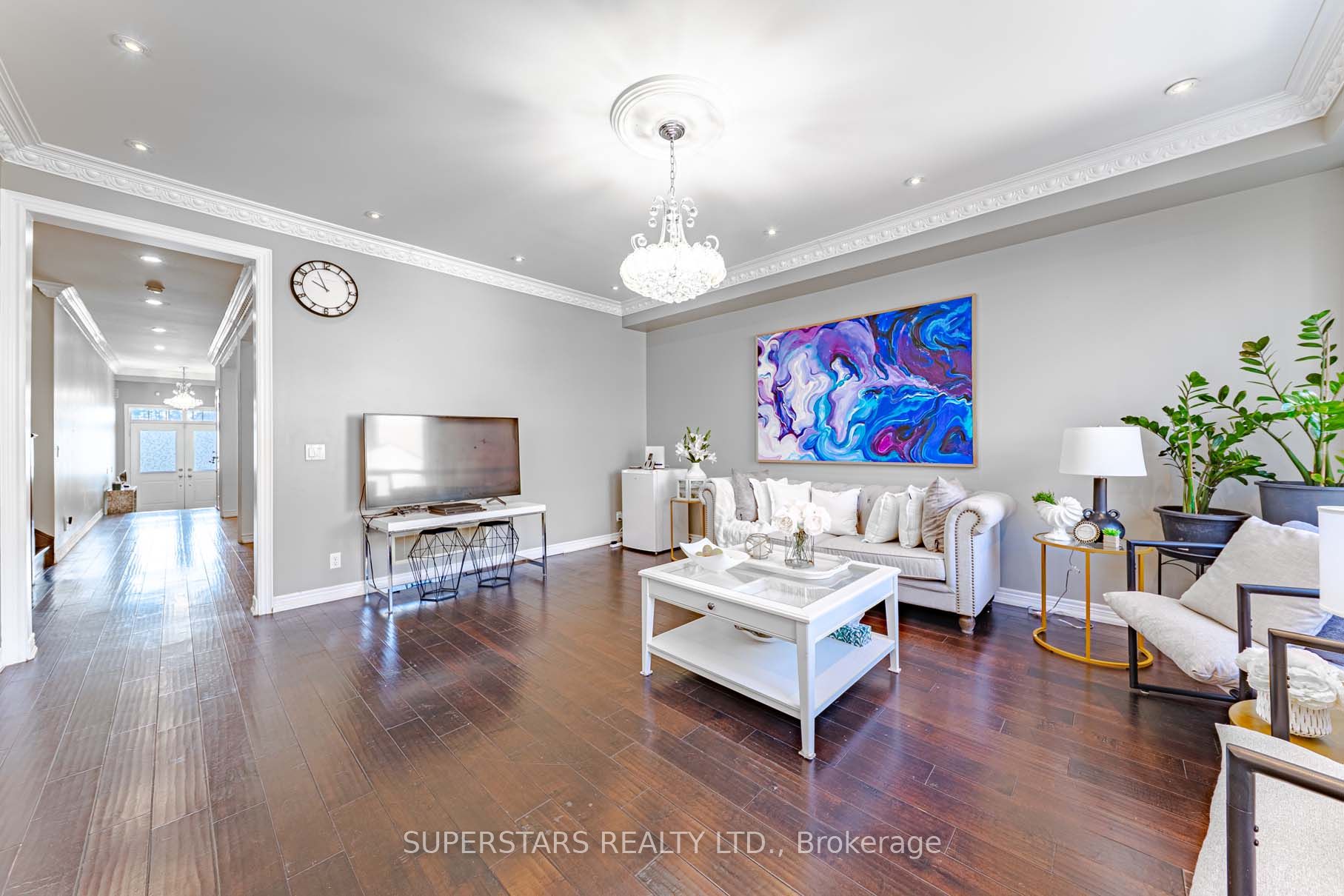 2410 Bridle Road Property Photo 6