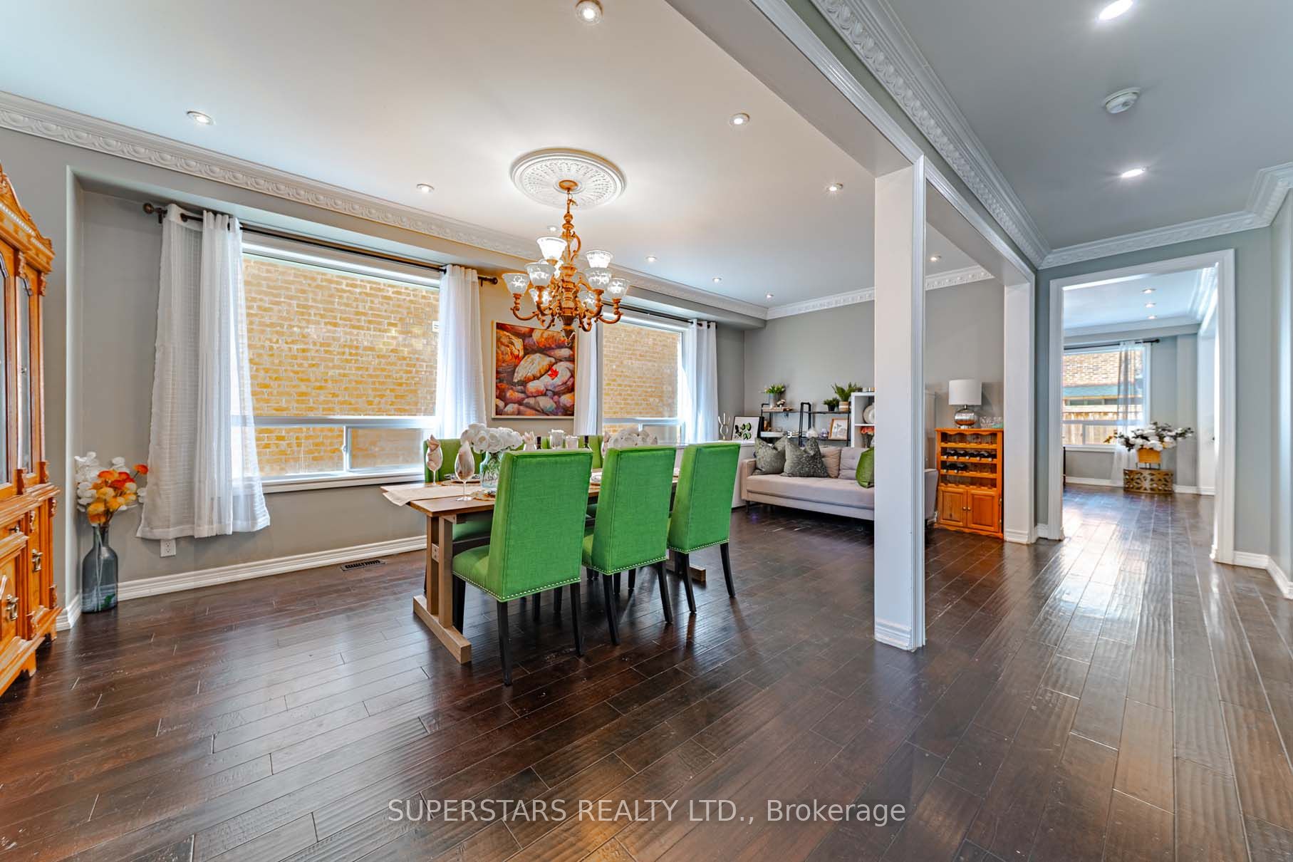 2410 Bridle Road Property Photo 7